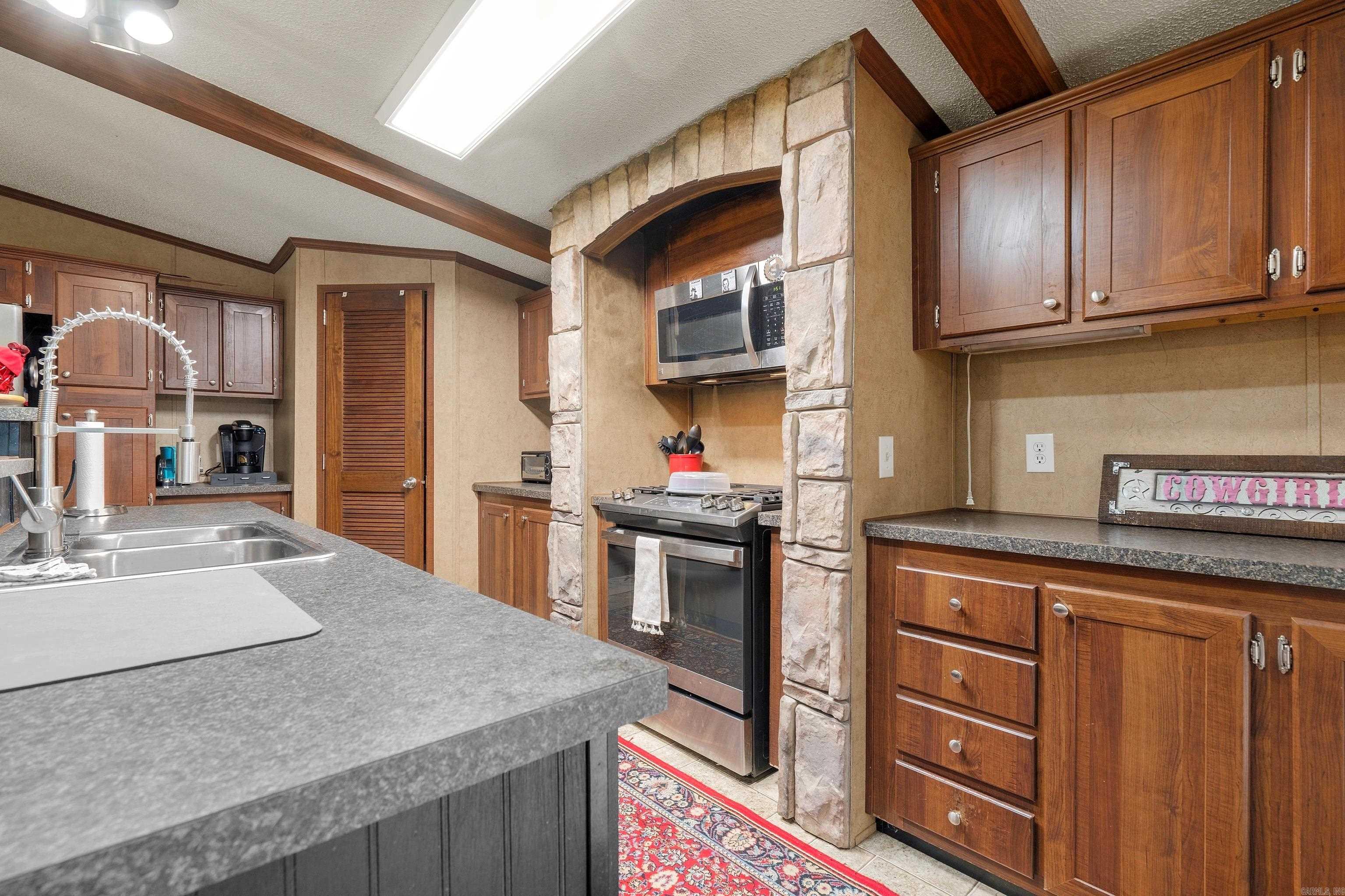 140 Sentinel  Mountain Pine, AR
