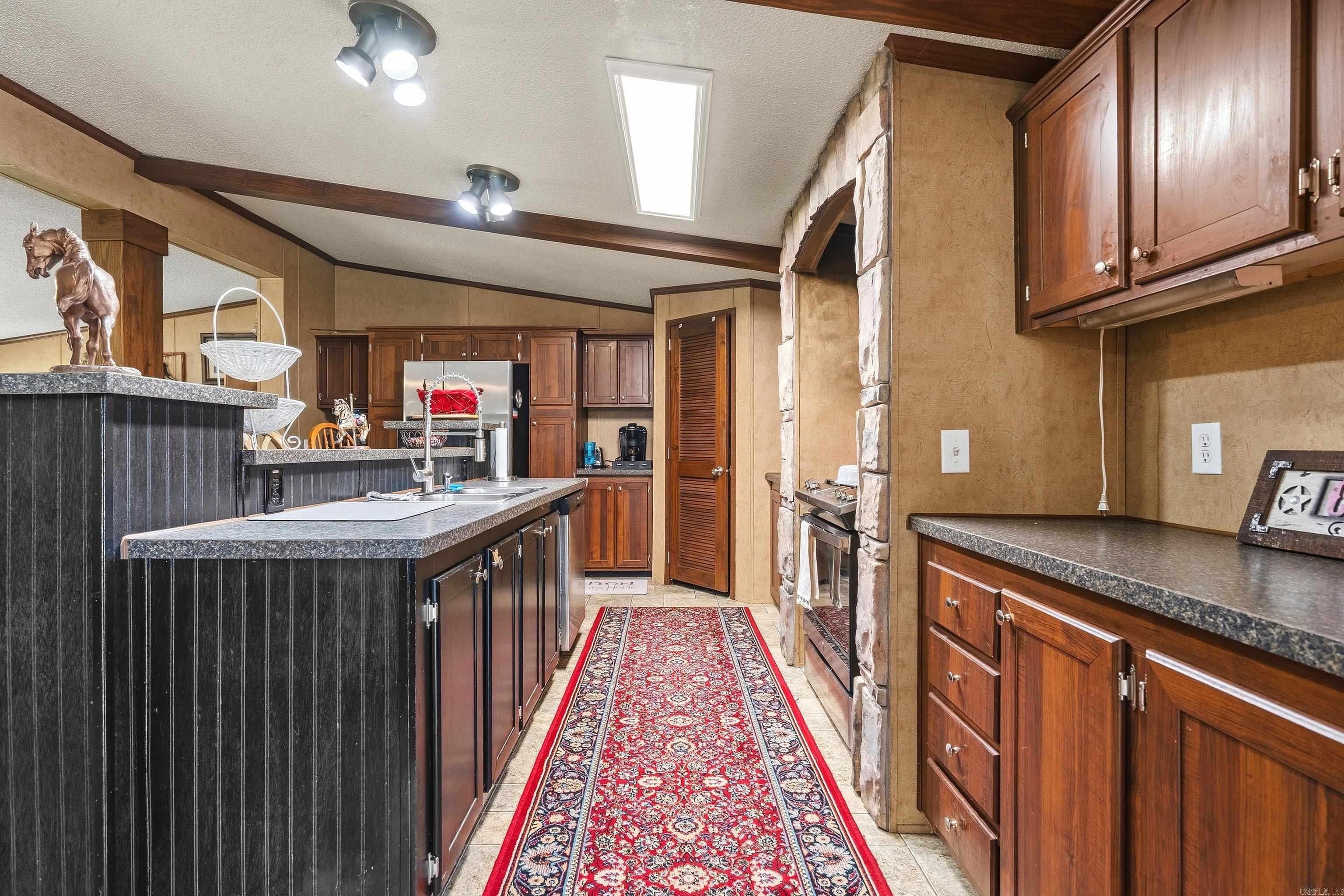 140 Sentinel  Mountain Pine, AR