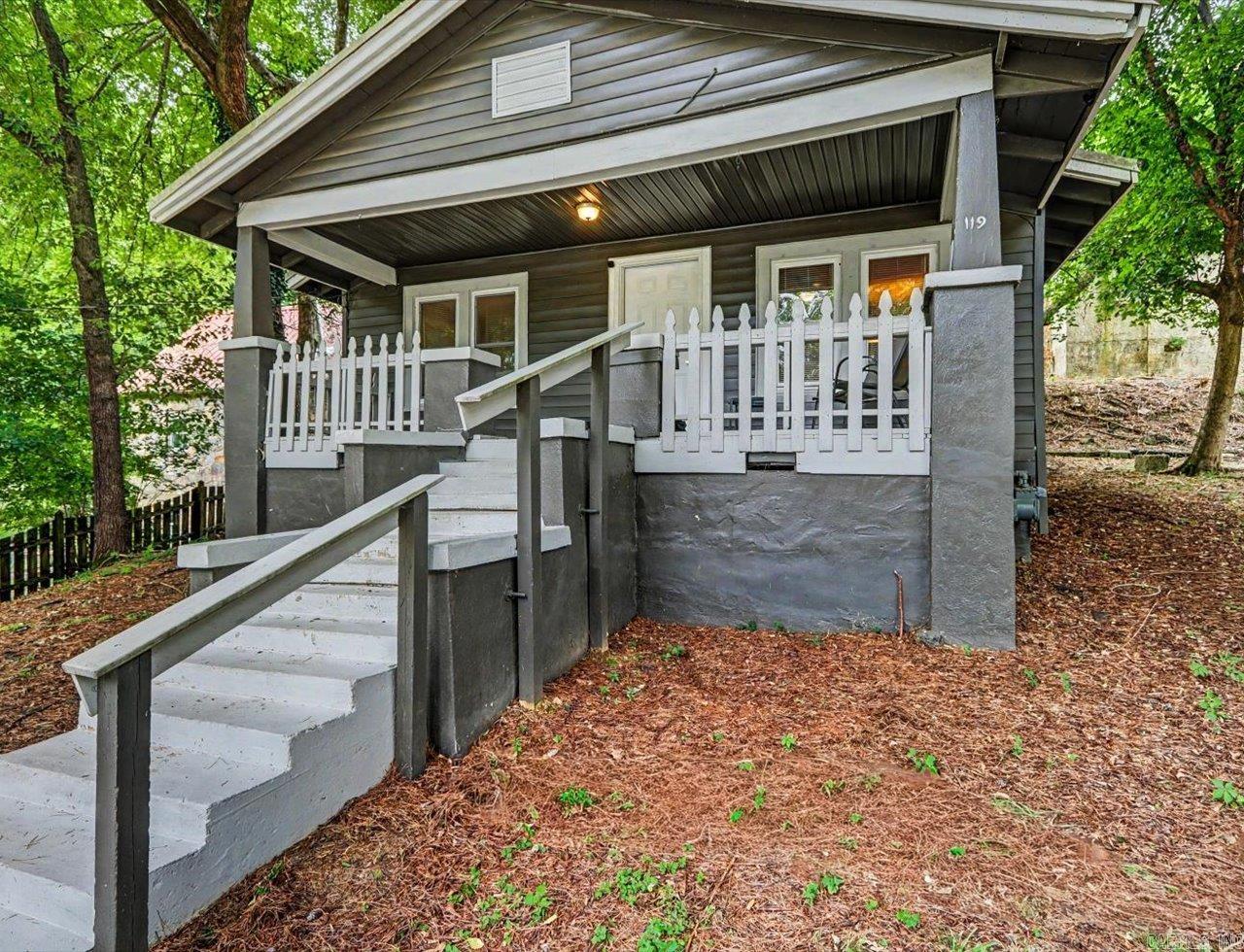 119  Poplar  Hot Springs, AR