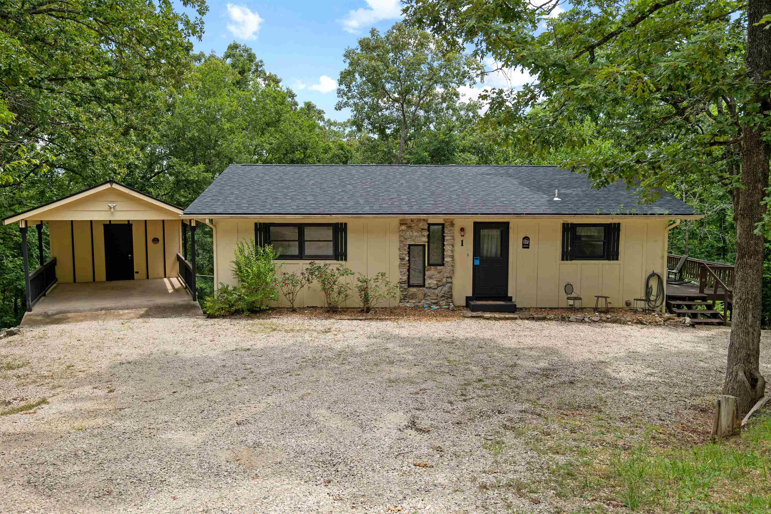 1 Boanna  Cherokee Village, AR