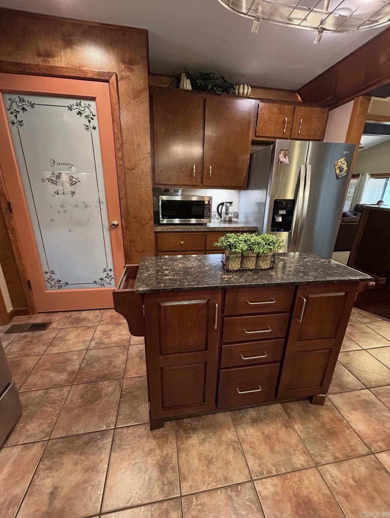89 HERITAGE  Greers Ferry, AR