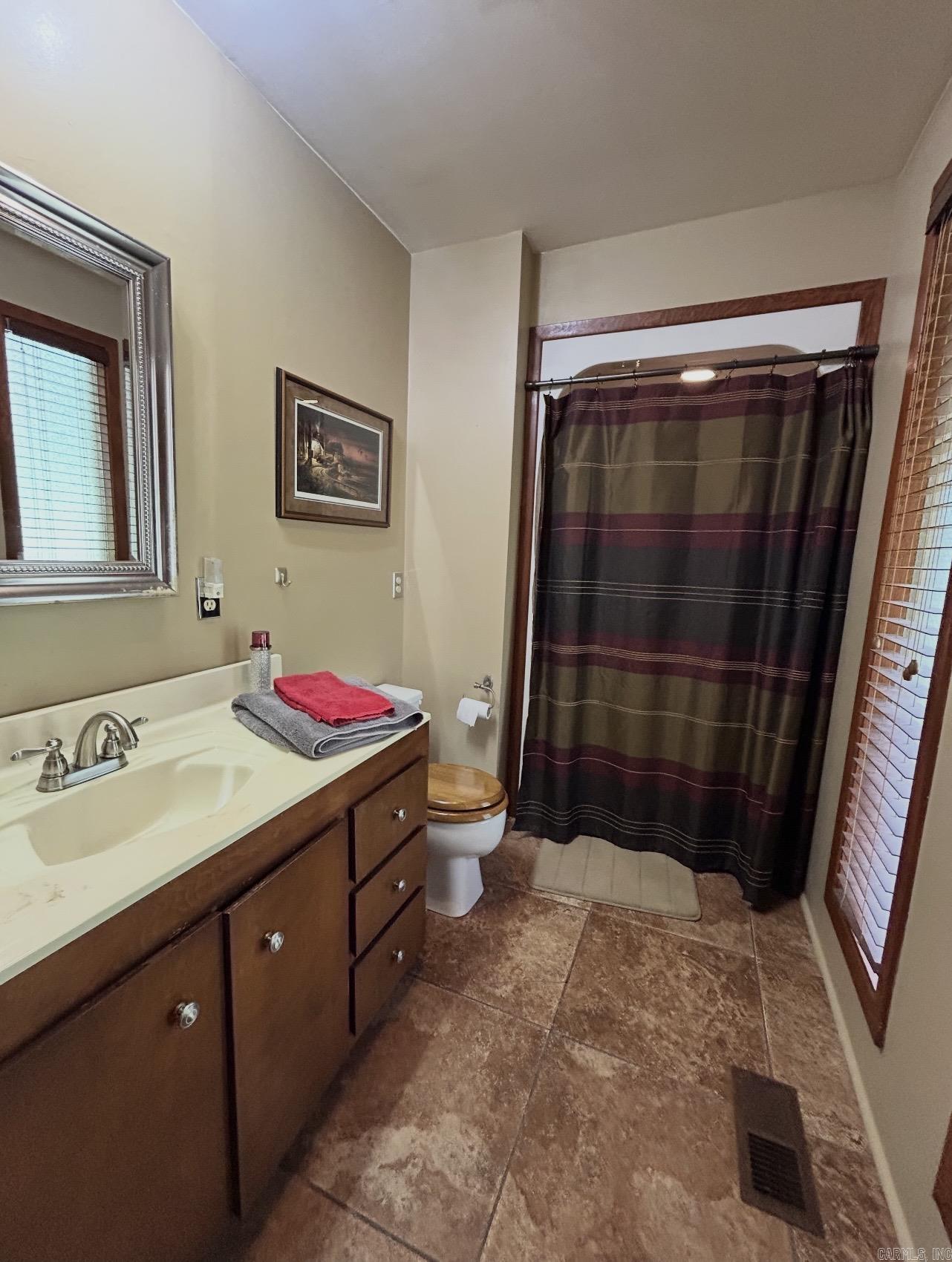 89 HERITAGE  Greers Ferry, AR