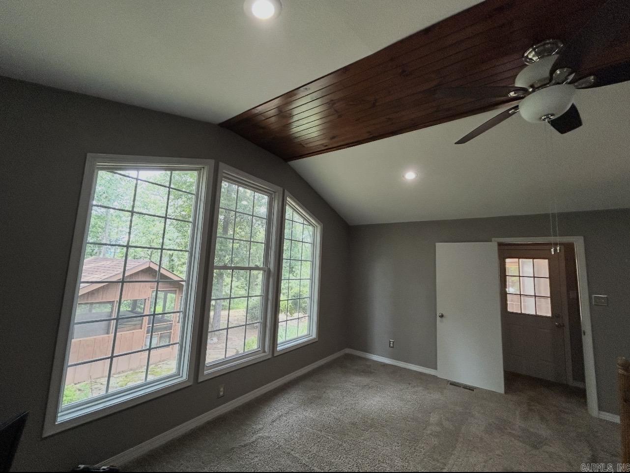 89 HERITAGE  Greers Ferry, AR