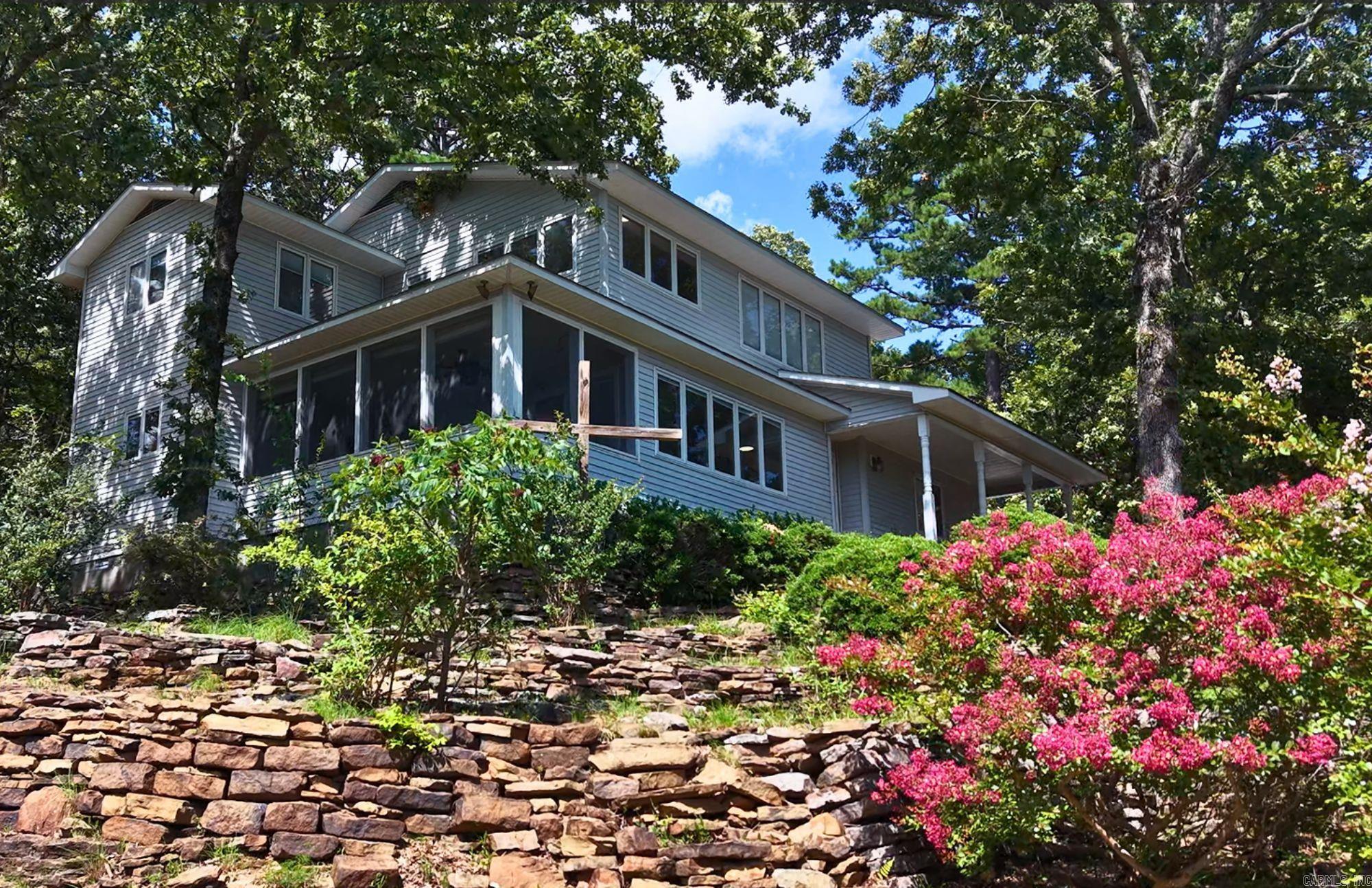 101 Jennifer Place  Fairfield Bay, AR