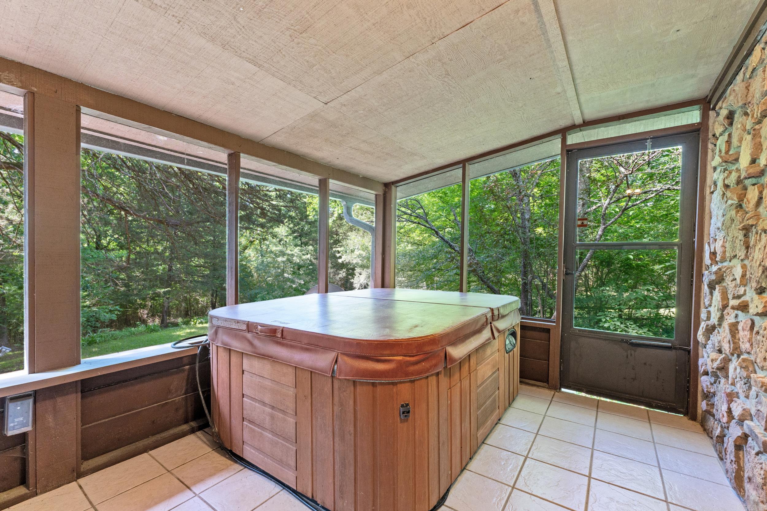 269 W Pleasant Valley Road  Greenbrier, AR