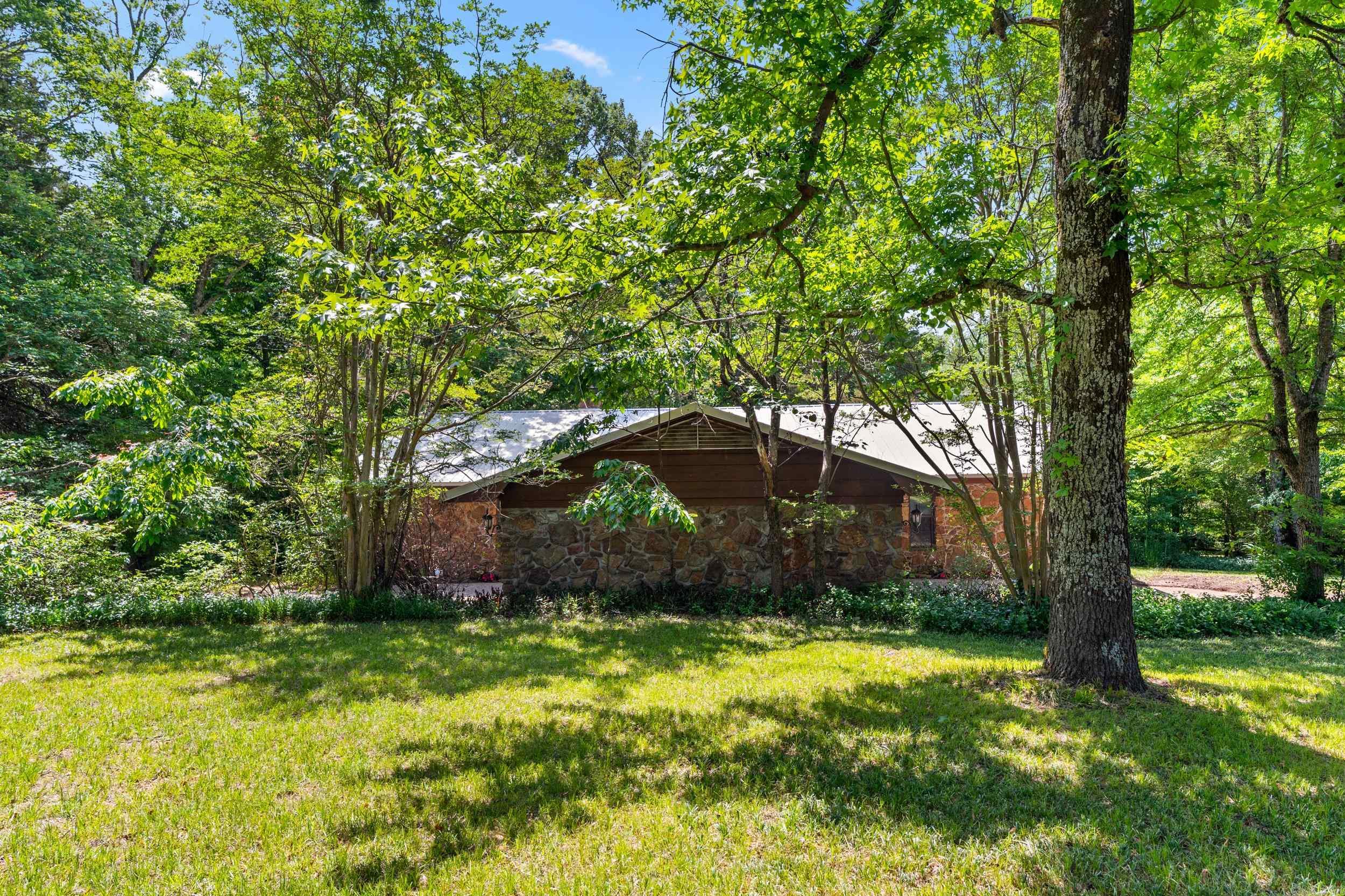 269 W Pleasant Valley Road  Greenbrier, AR