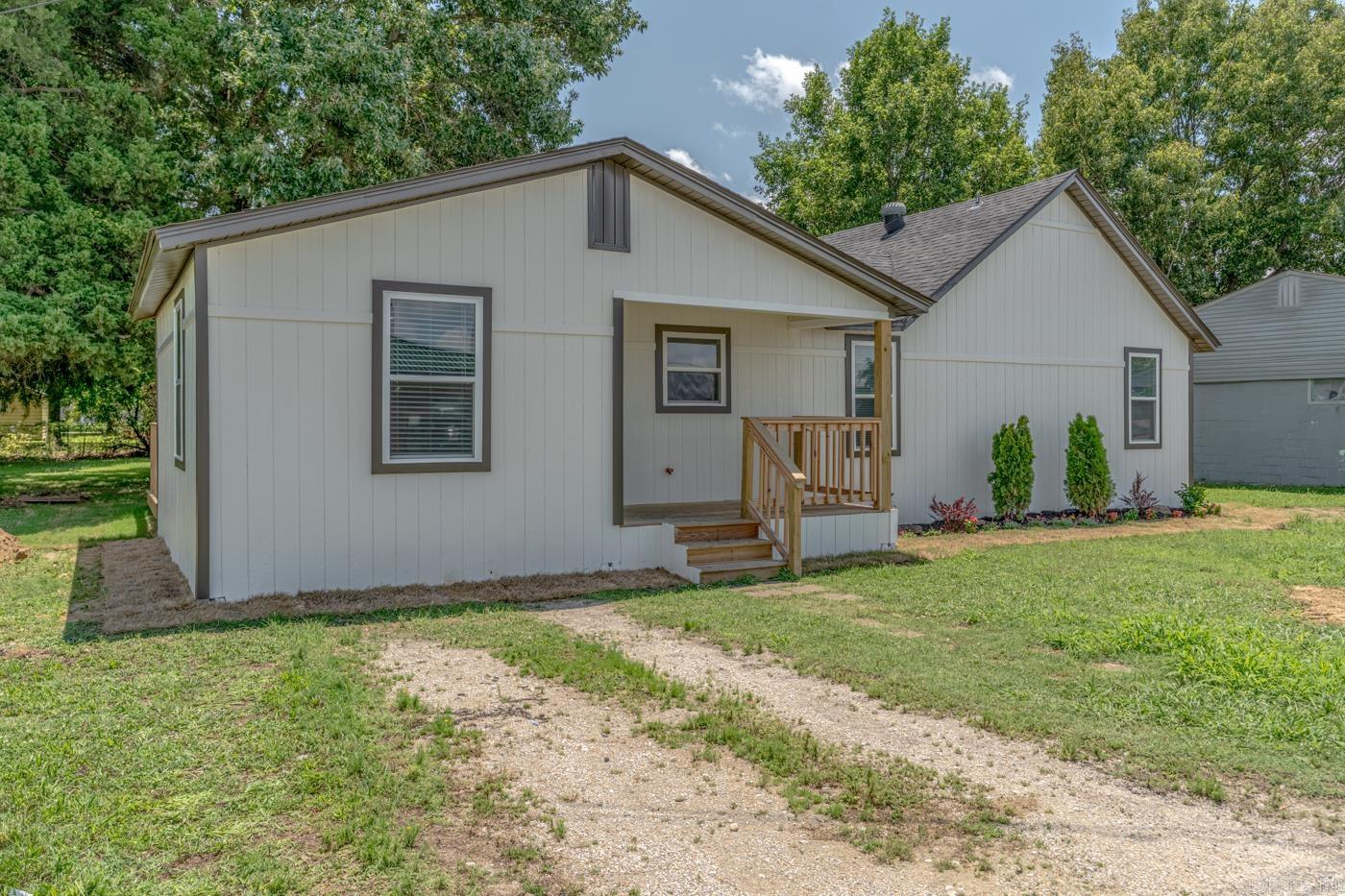 105  School  Bay, AR