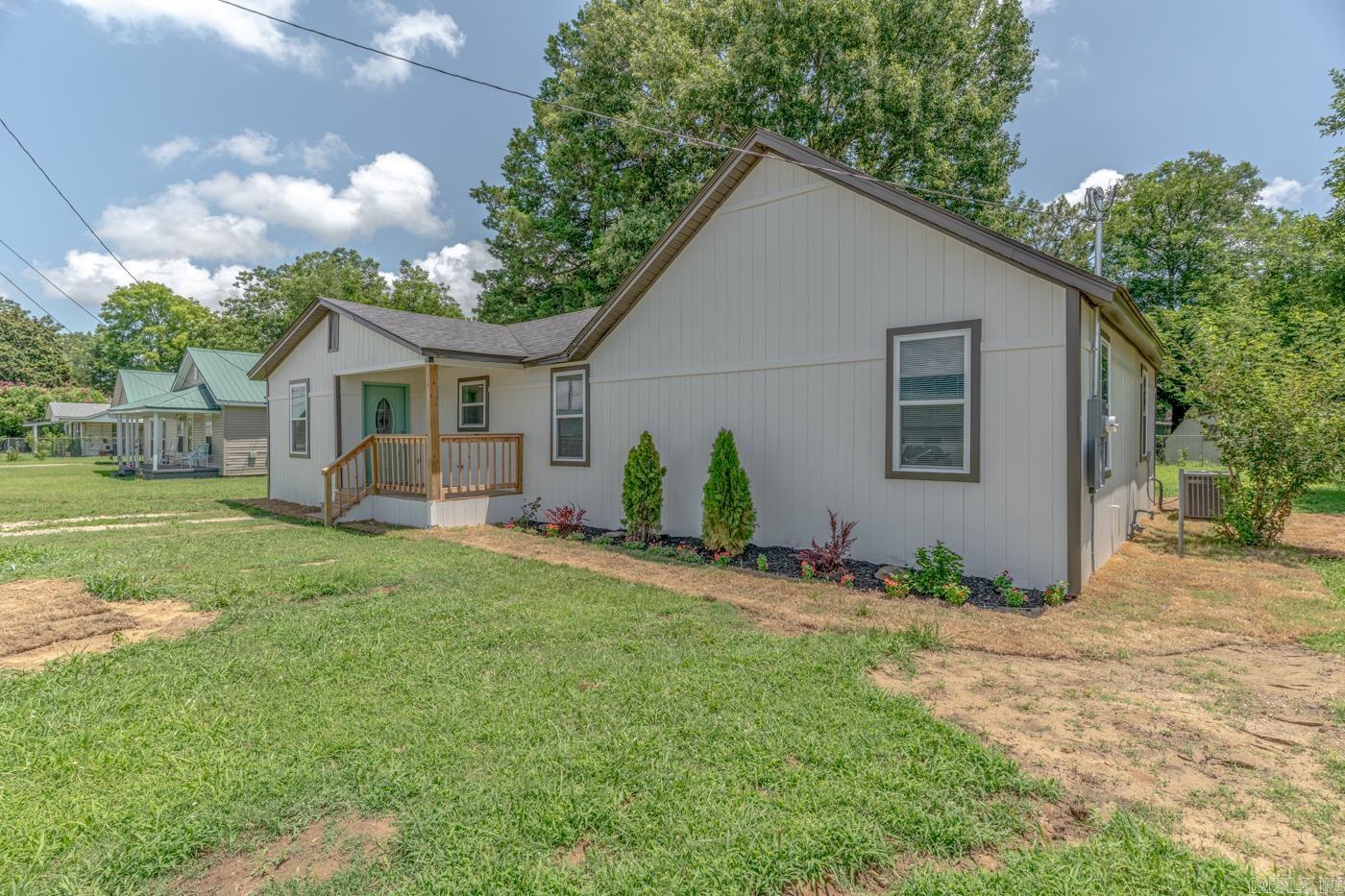 105 School  Bay, AR