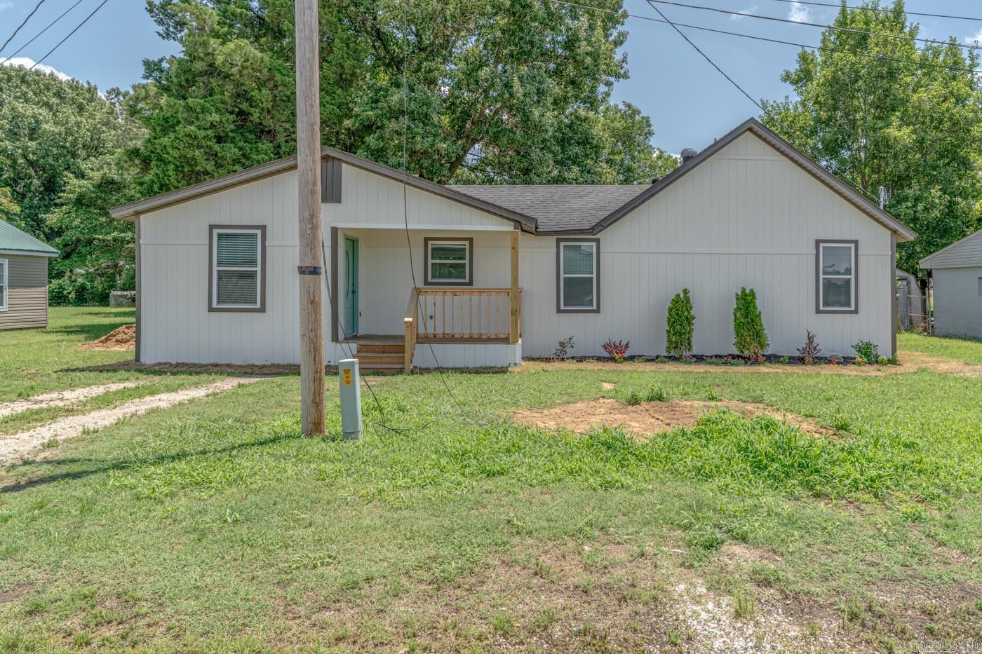 105 School  Bay, AR