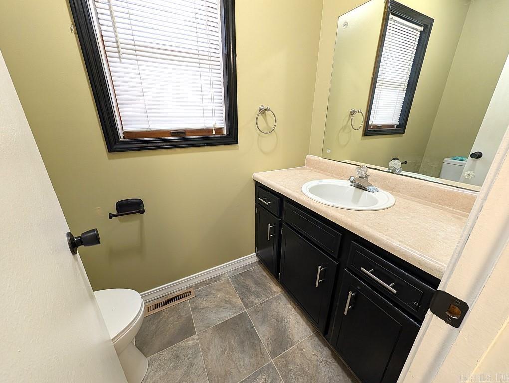208 MC 6087  Yellville, AR