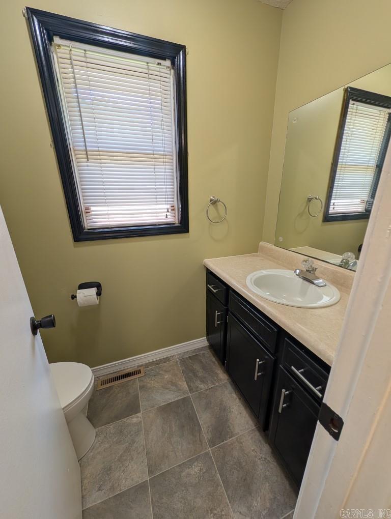 208 MC 6087  Yellville, AR