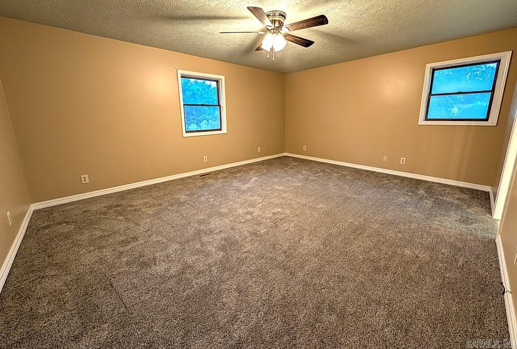 208 MC 6087  Yellville, AR