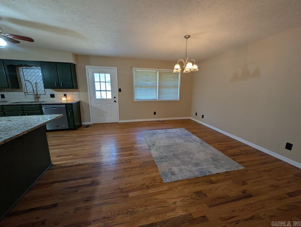 208 MC 6087  Yellville, AR