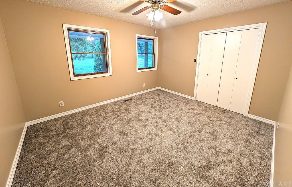 208 MC 6087  Yellville, AR