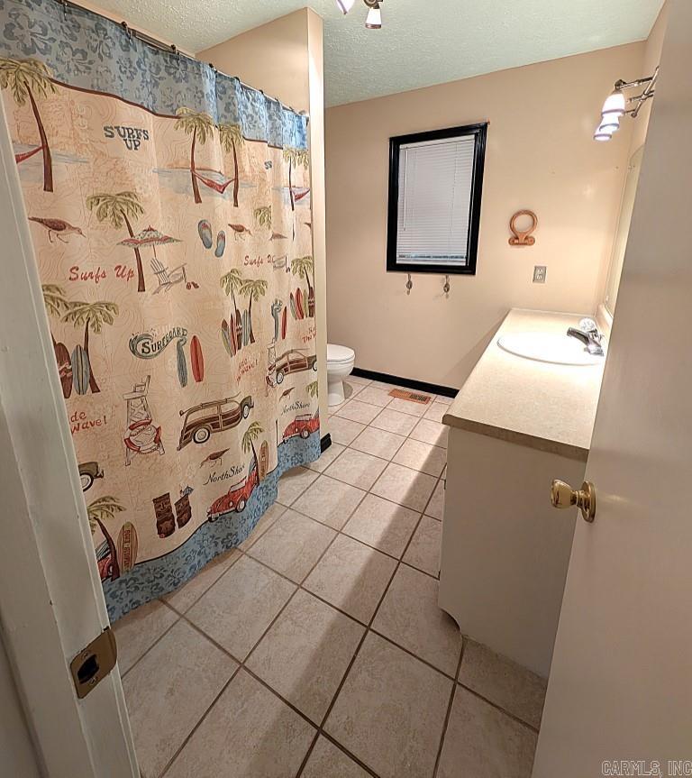208 MC 6087  Yellville, AR