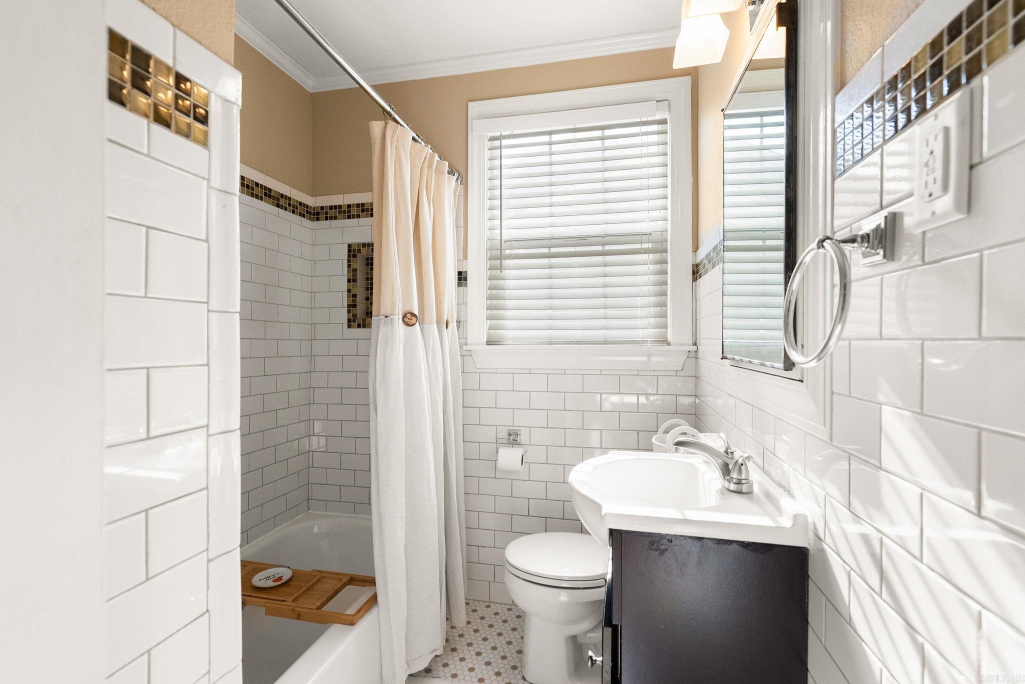6619 Greenwood  Little Rock, AR