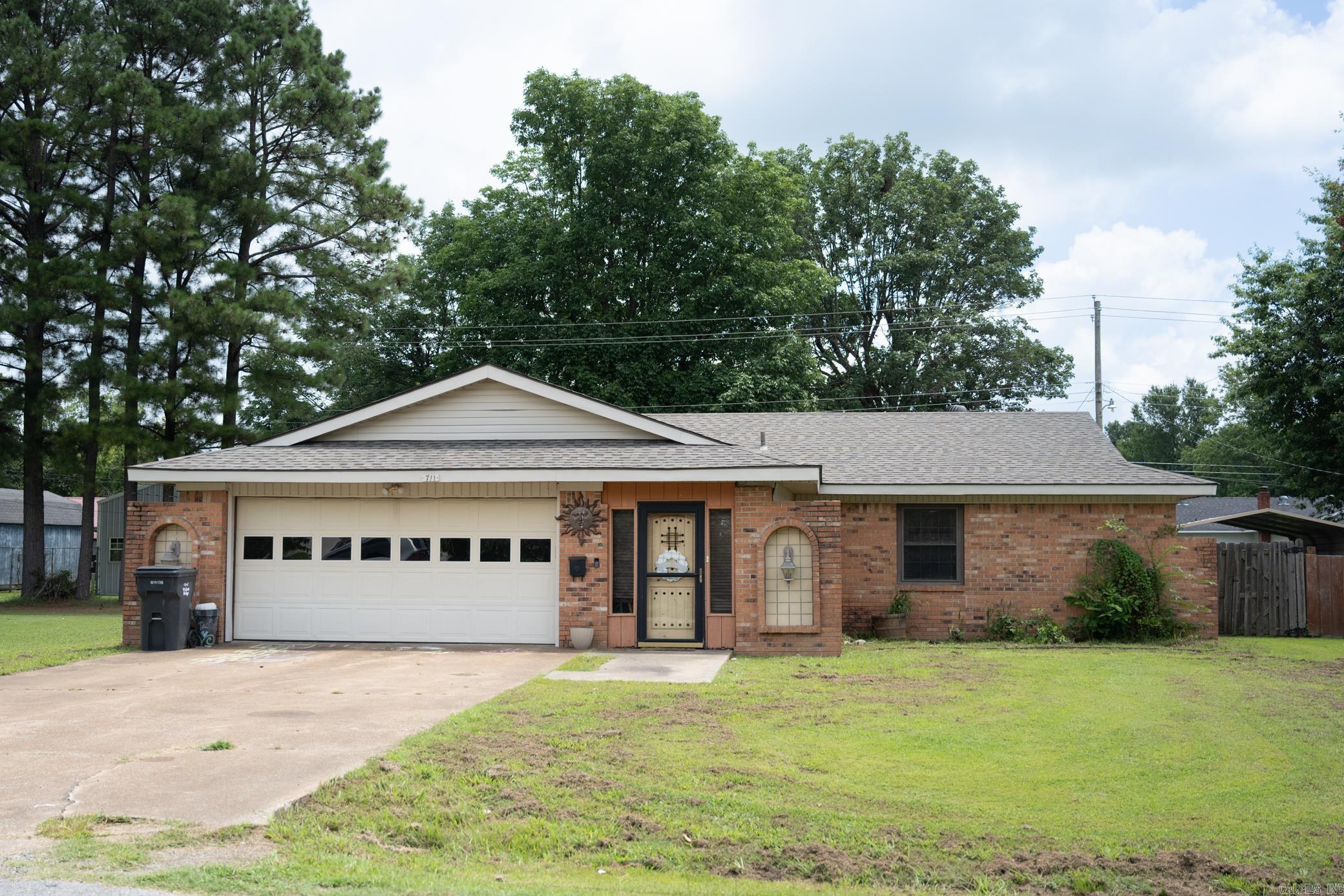 711 SE 7th  Walnut Ridge, AR