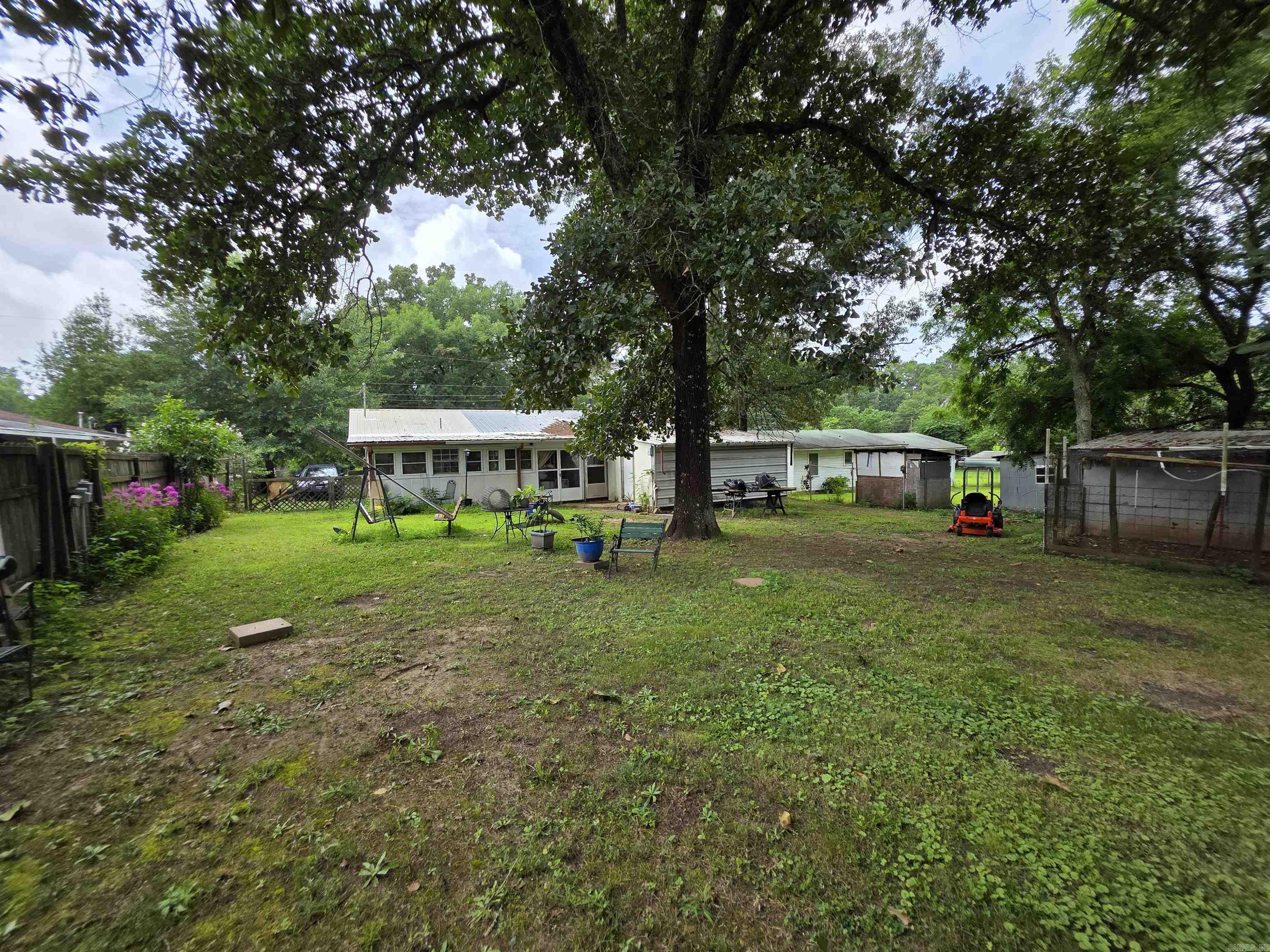 2005 Andrys Ave  Mena, AR