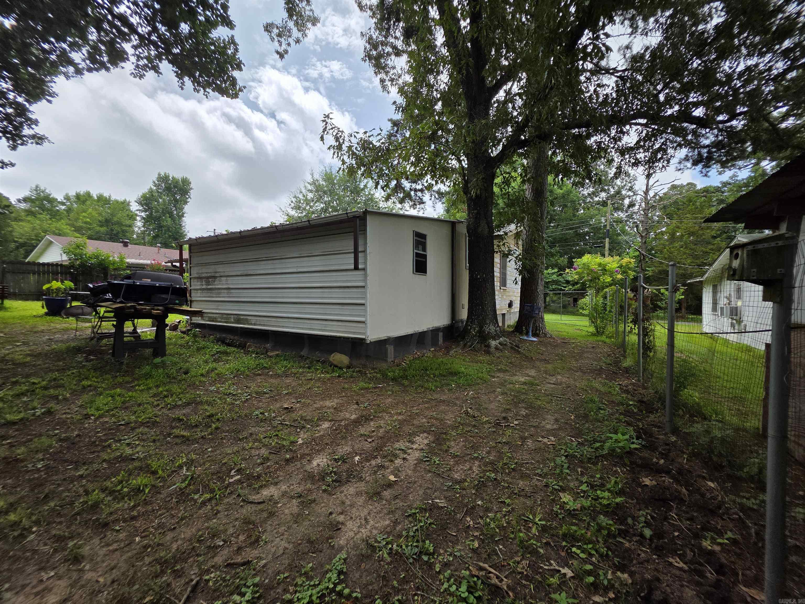 2005 Andrys Ave  Mena, AR