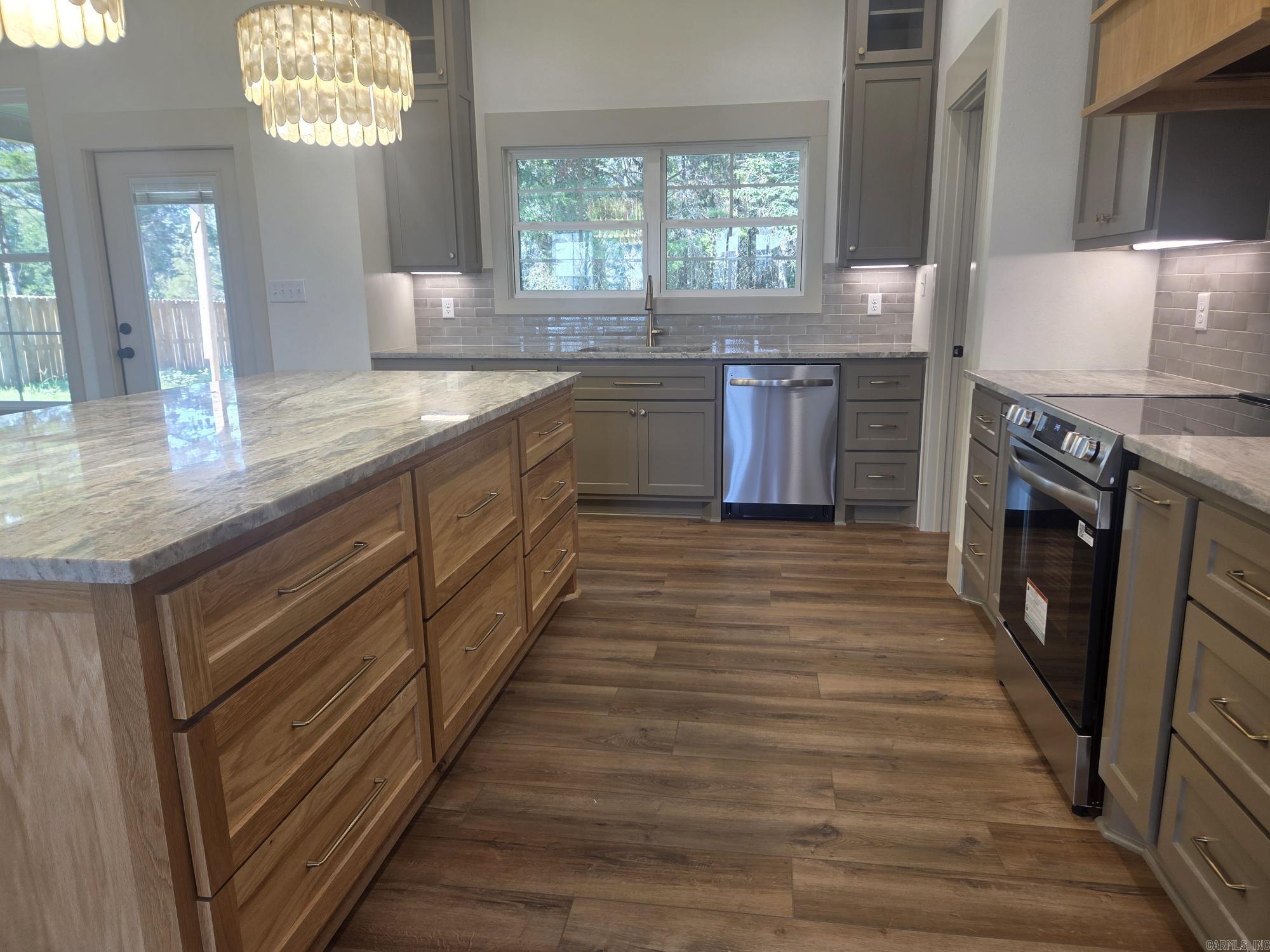 1800 Seattle Slew Searcy, AR 72143