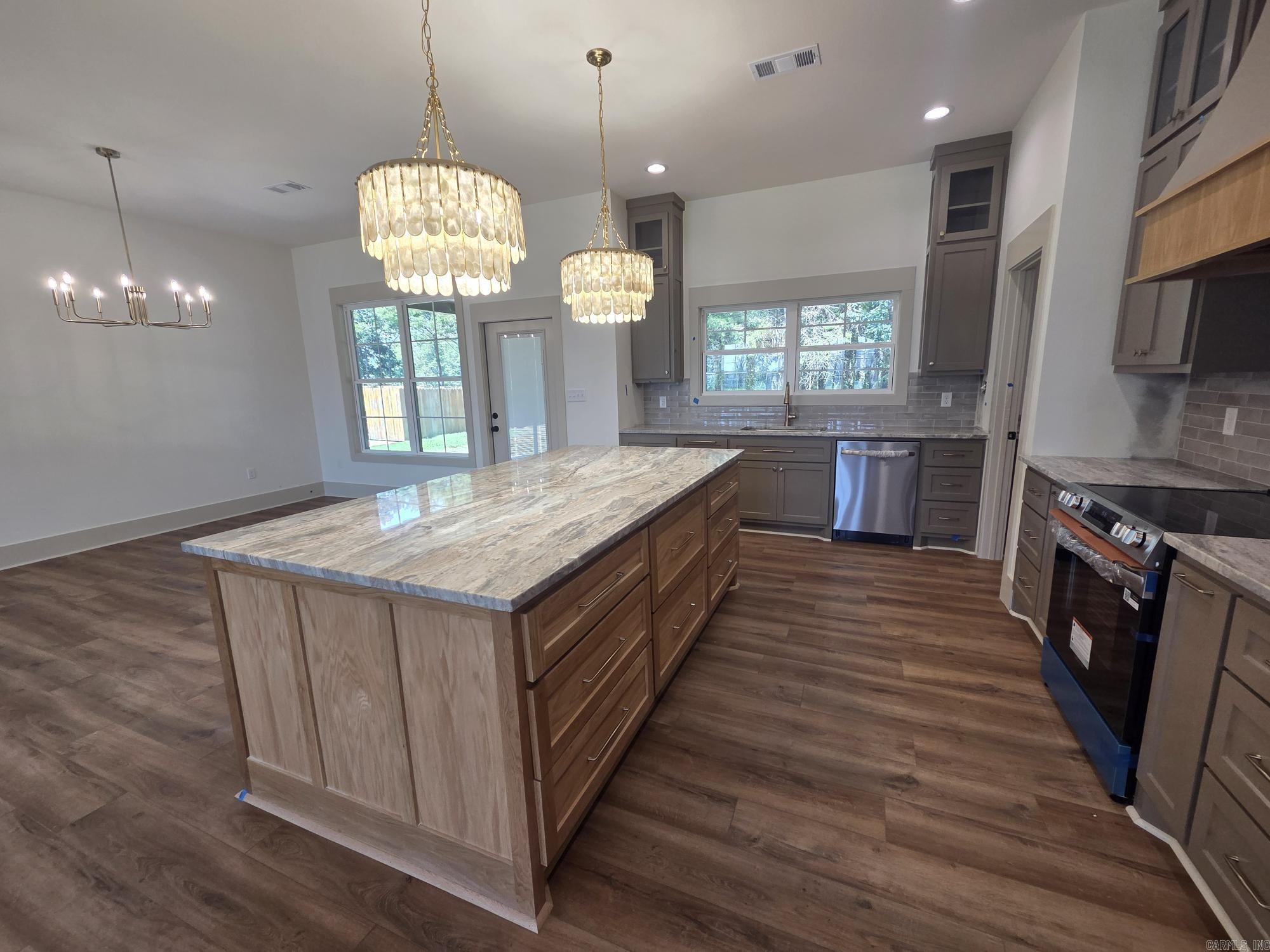 1800 Seattle Slew  Searcy, AR