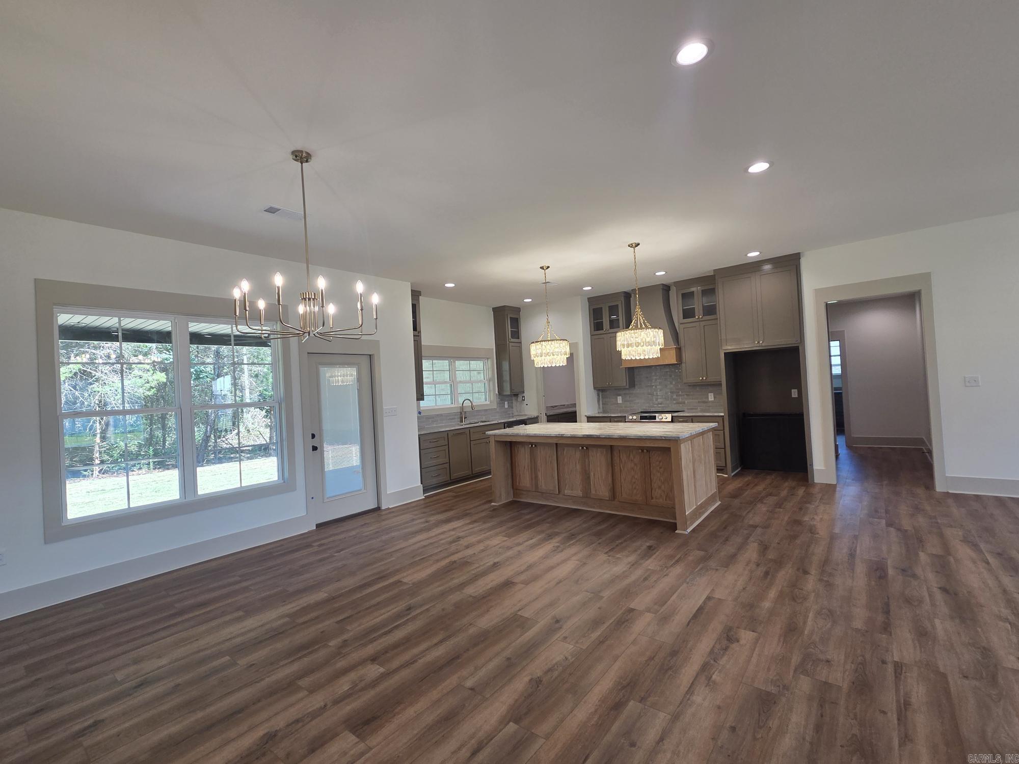 1800 Seattle Slew  Searcy, AR