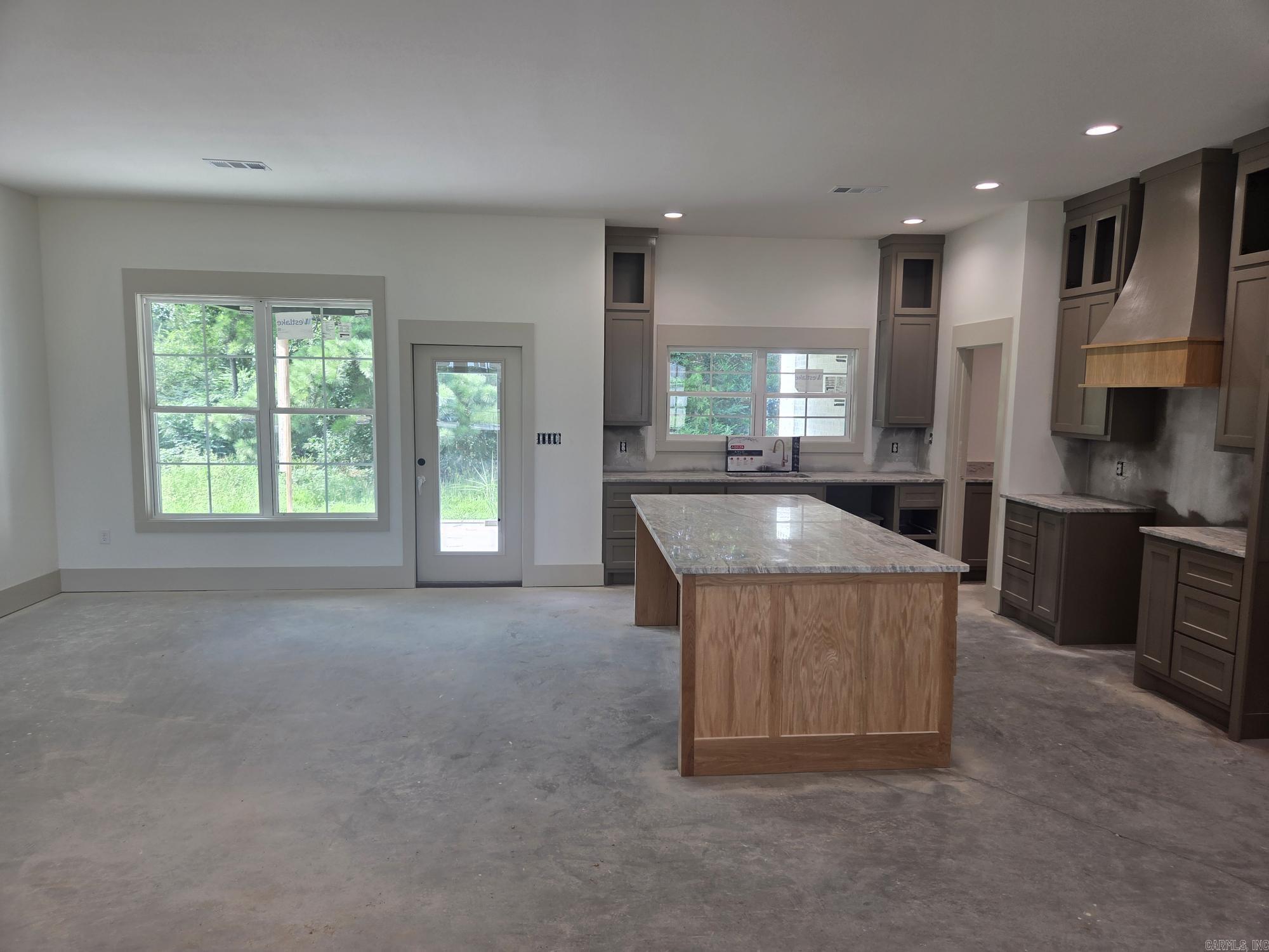 1800 Seattle Slew  Searcy, AR