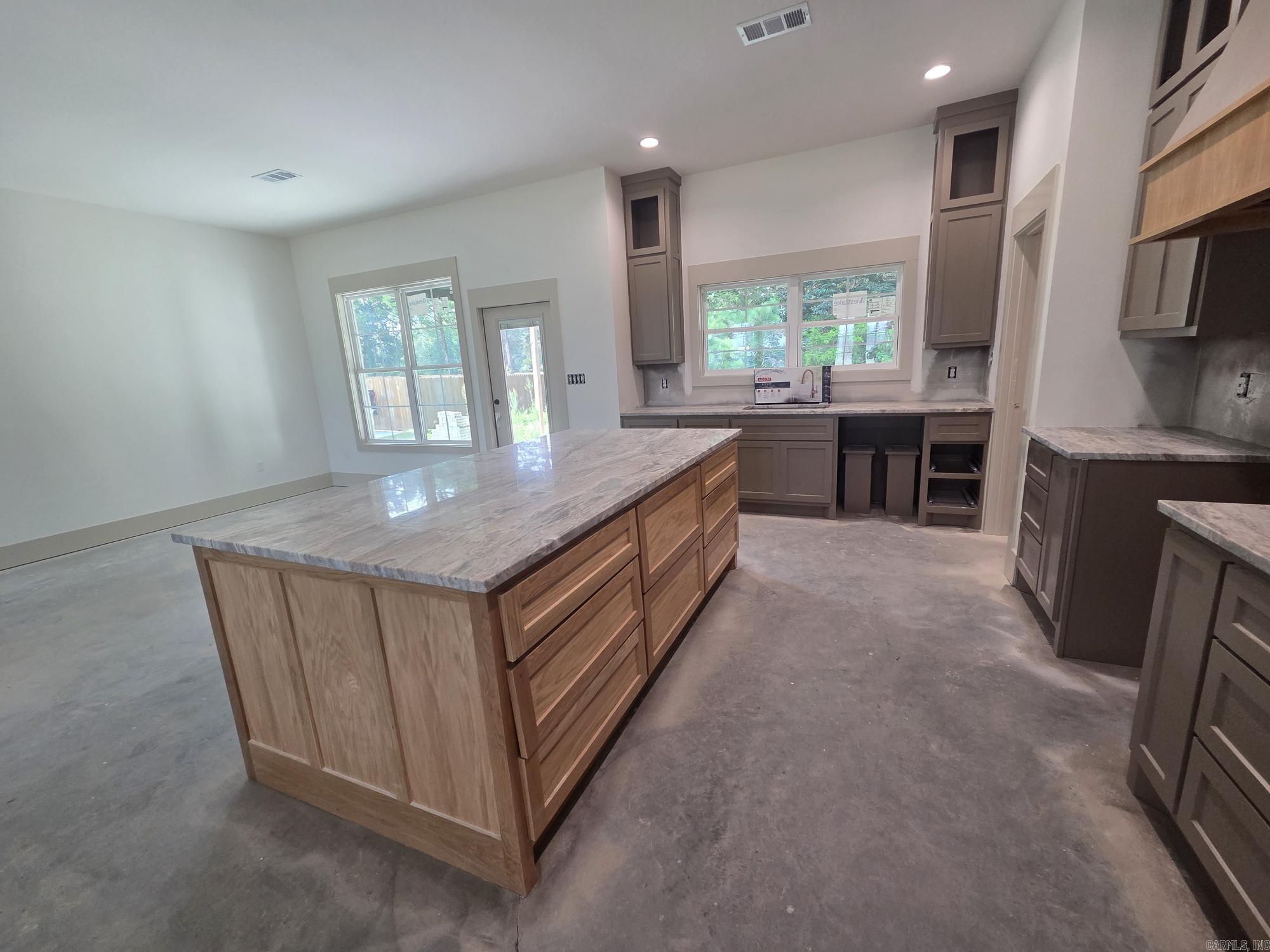 1800 Seattle Slew  Searcy, AR