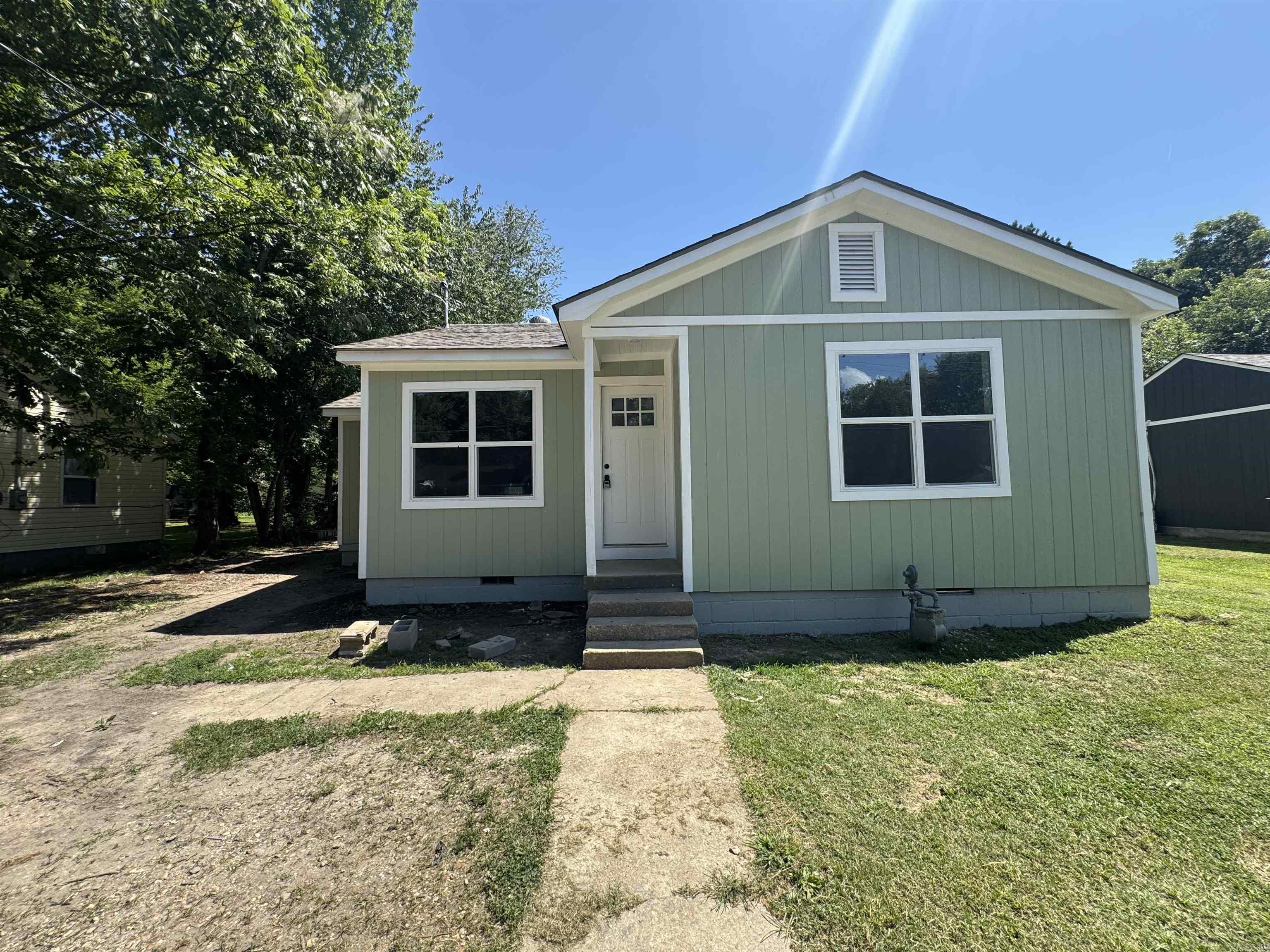 704 W Davis  Piggott, AR