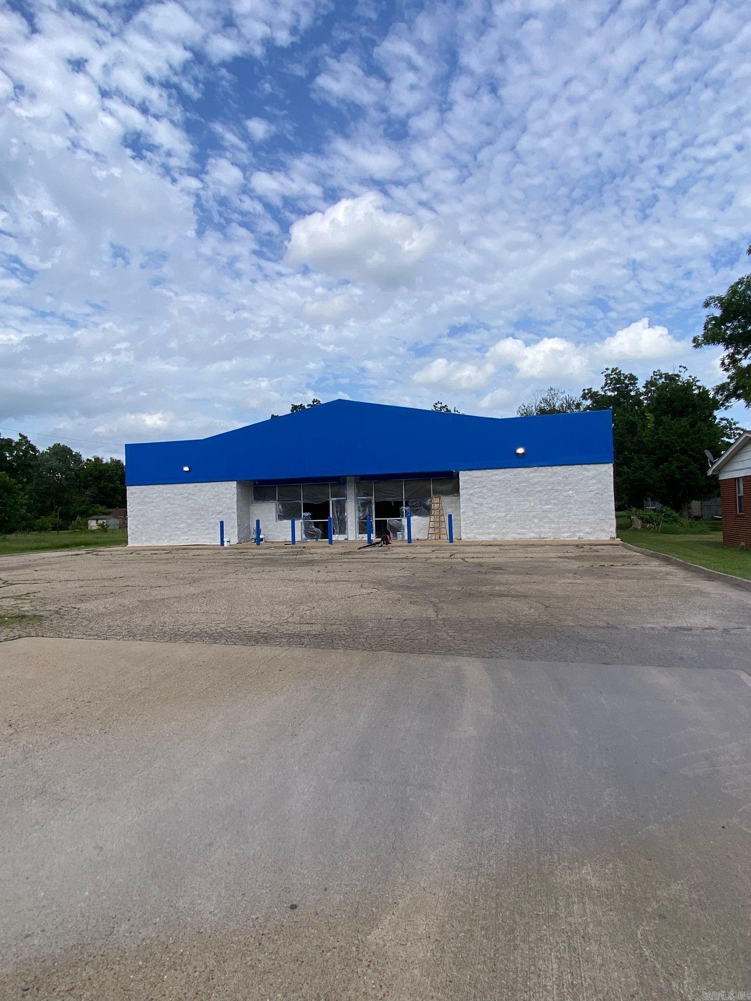 820 N MAIN  Brinkley, AR