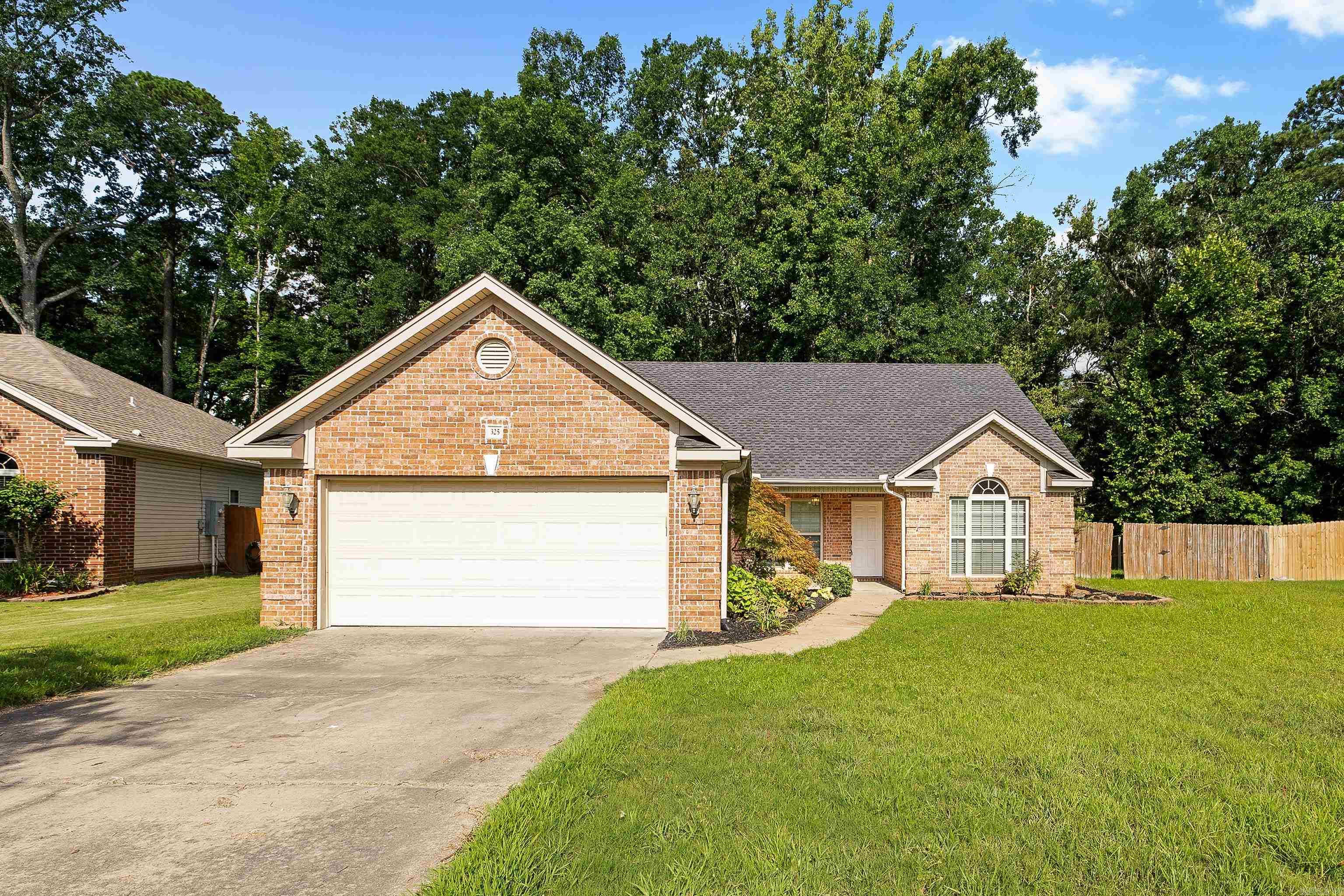 325 Madison Place  Benton, AR