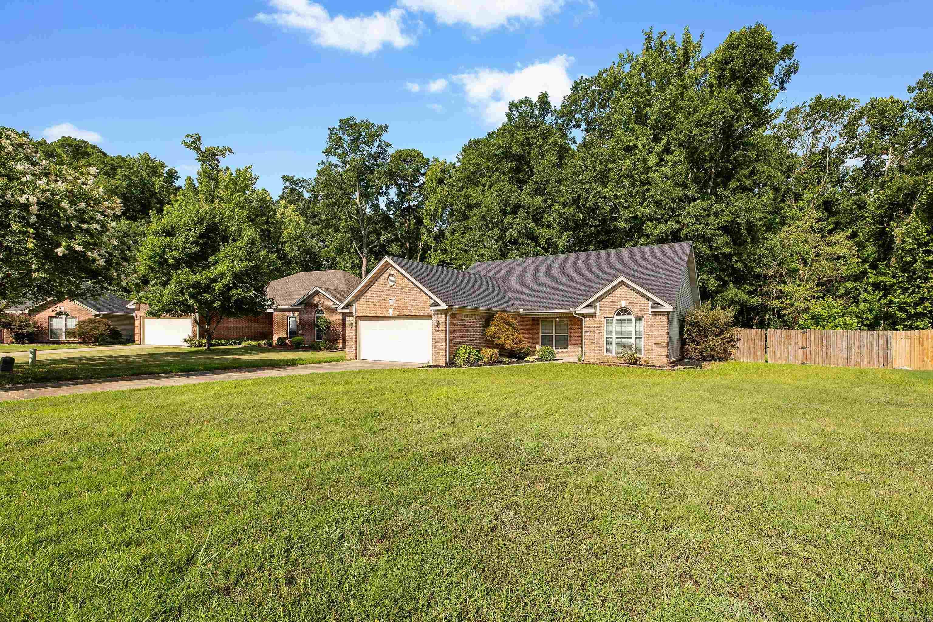 325 Madison Place  Benton, AR