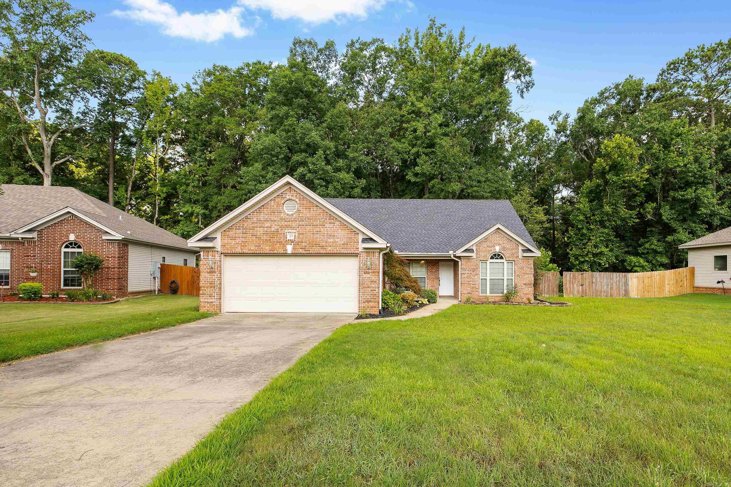 325 Madison Place  Benton, AR