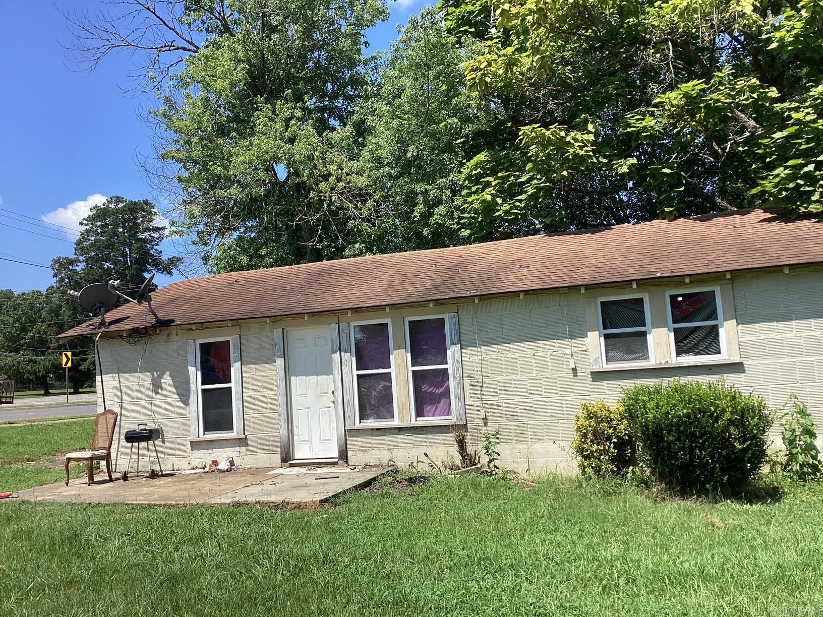 1021 Hwy 24  Prescott, AR