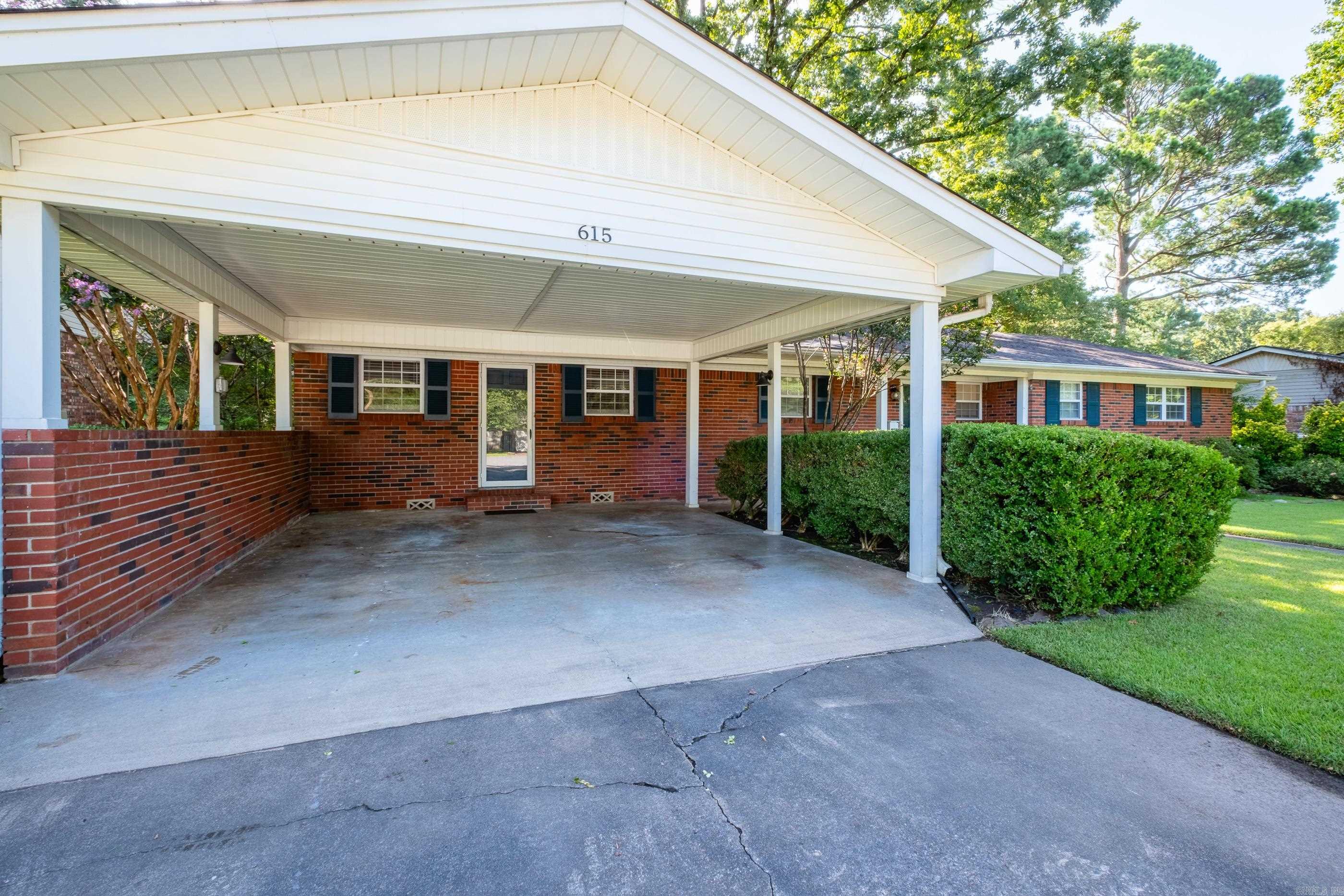 615 N Hughes Street  Little Rock, AR
