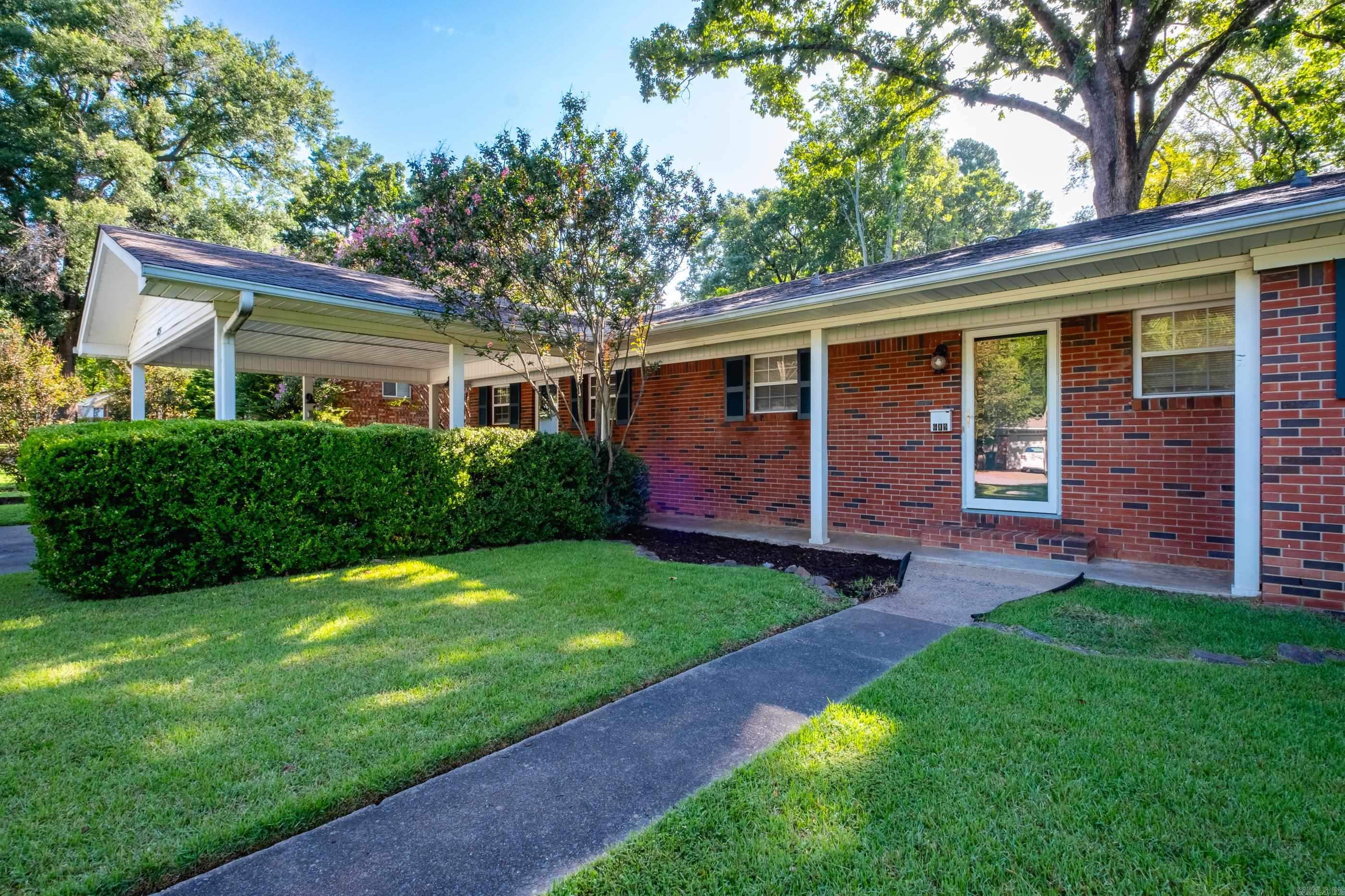 615 N Hughes Street  Little Rock, AR