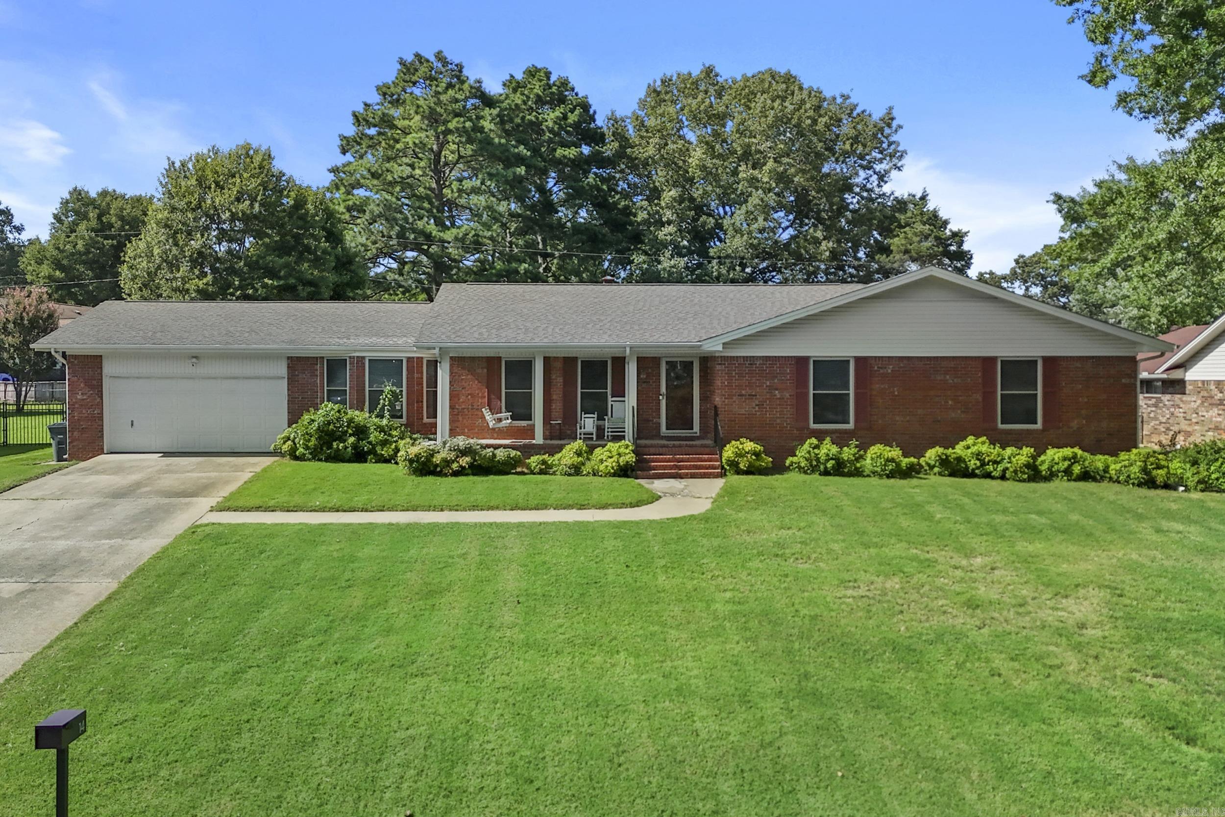 14 Jenny Lynne  Searcy, AR