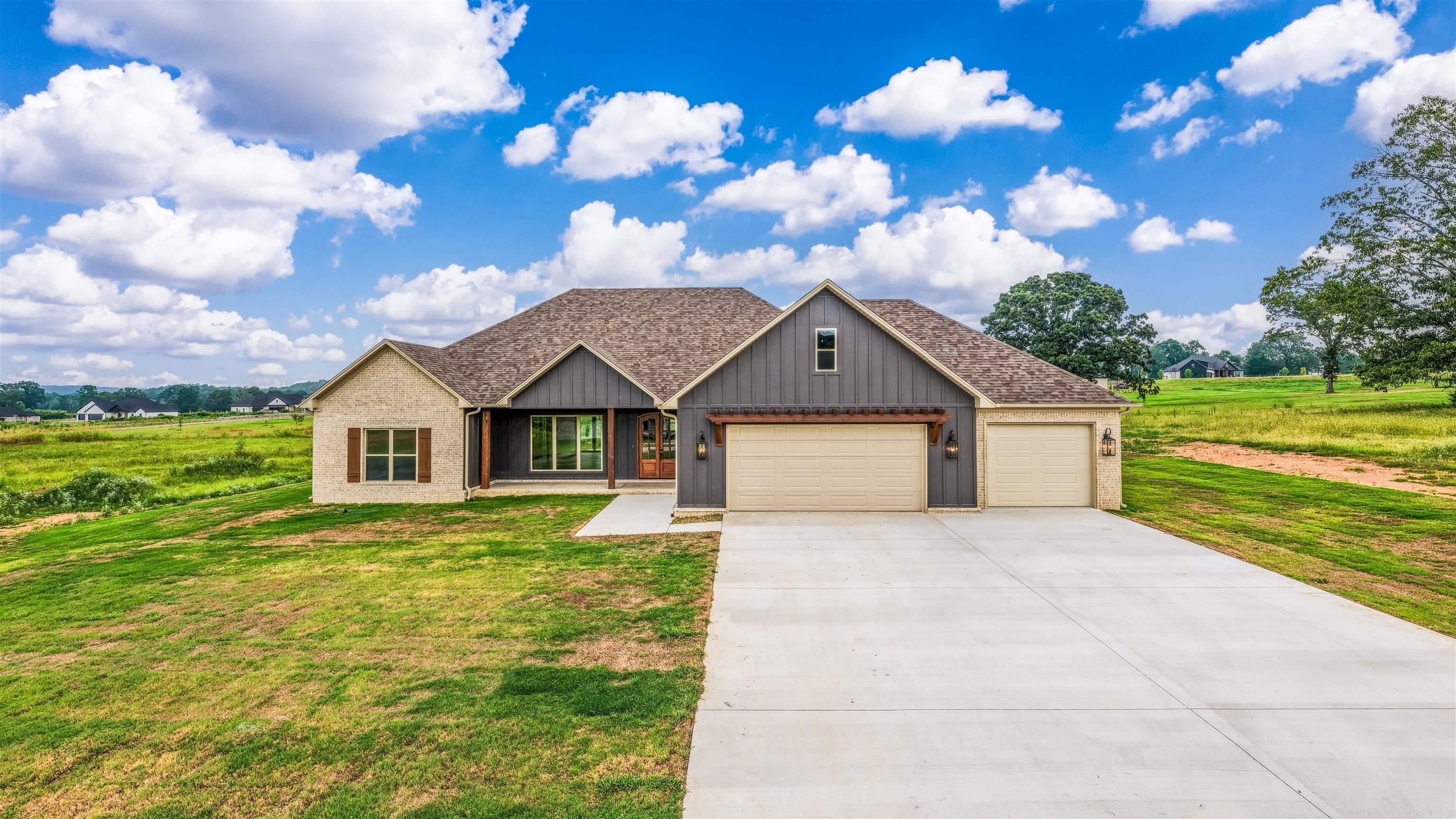 134 Republican Loop  Greenbrier, AR
