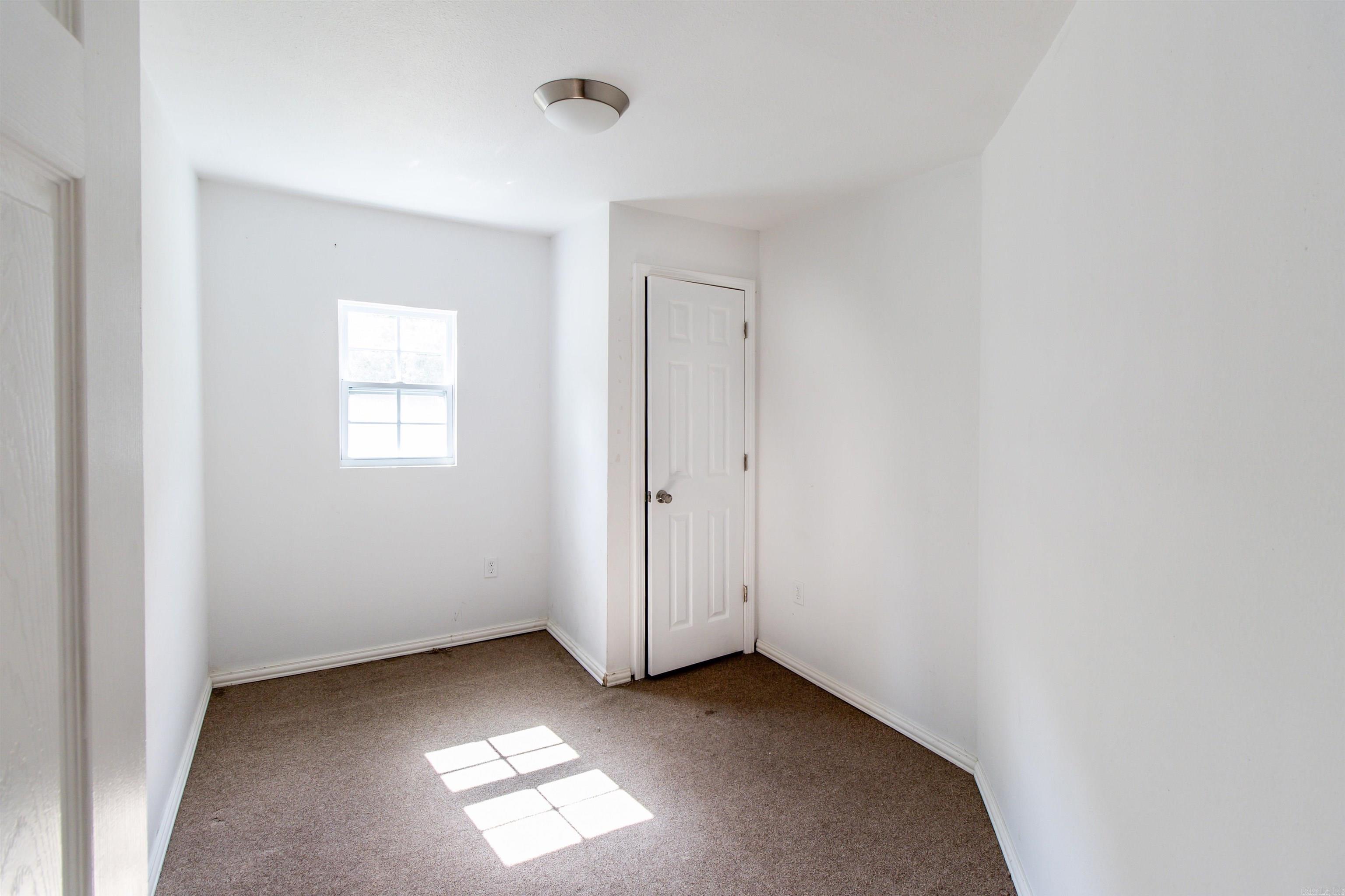 1423 1/2 S East St  Benton, AR