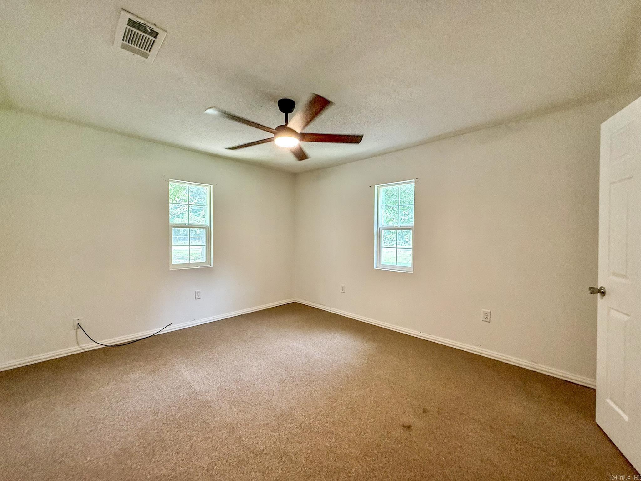 1423 1/2 S East St  Benton, AR