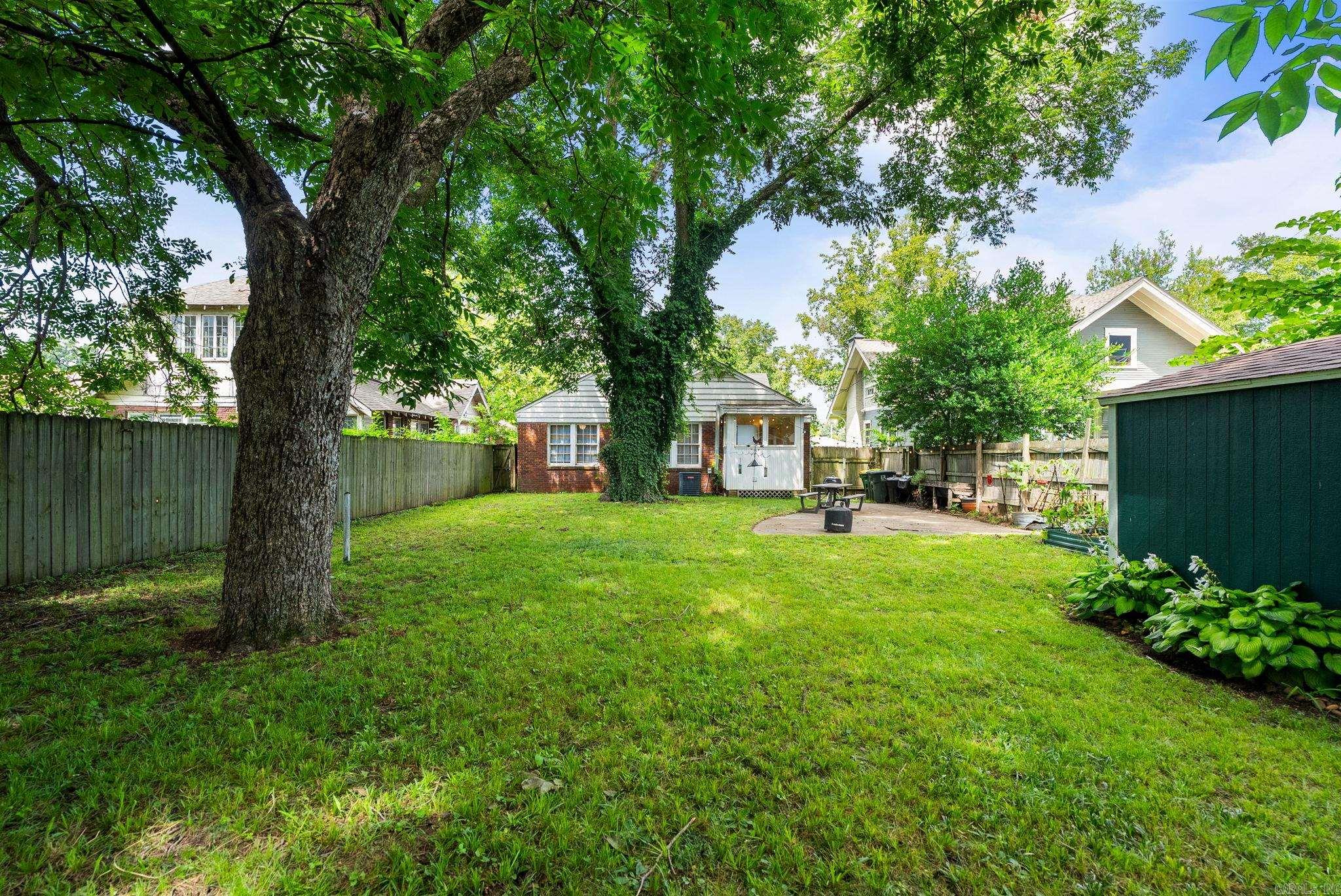 2005 S State  Little Rock, AR