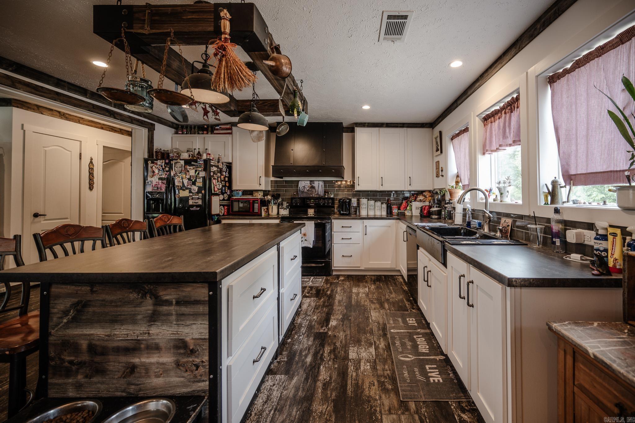 938 Ballpark Road  Mount Ida, AR
