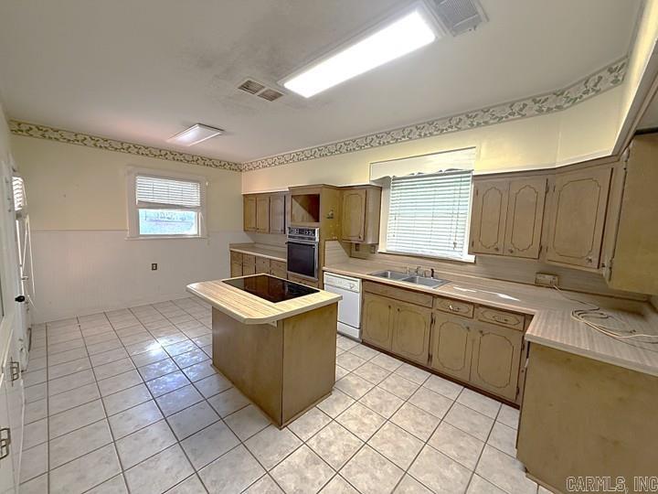400 E Nichols  England, AR