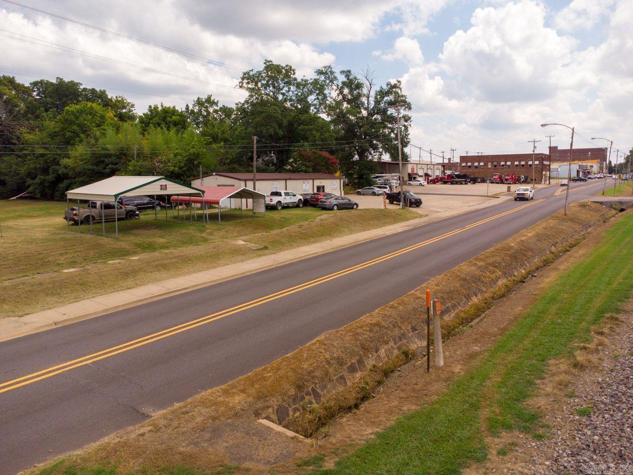 300 W Broadway  Morrilton, AR