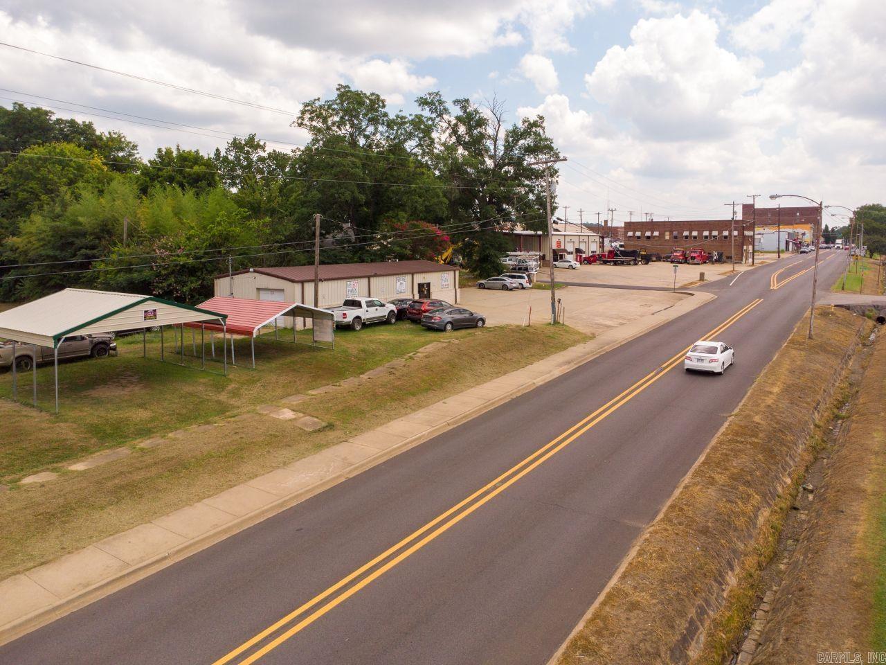 300 W Broadway  Morrilton, AR