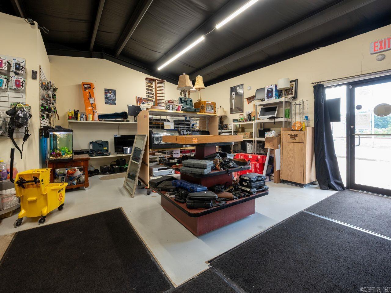 300 W Broadway  Morrilton, AR