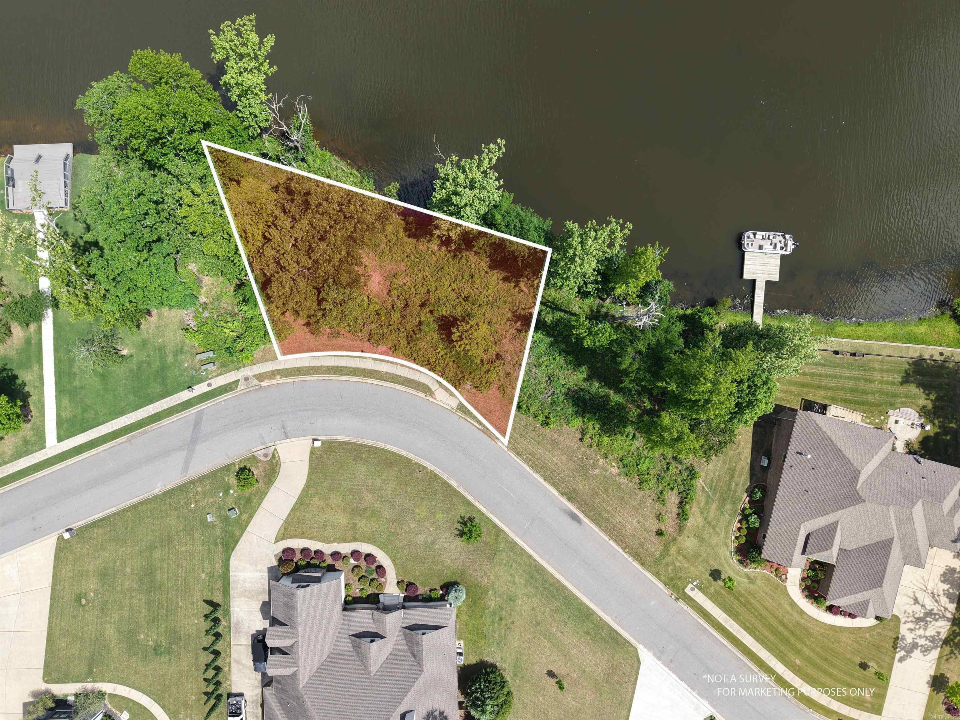 7542 S Shoreline  Benton, AR