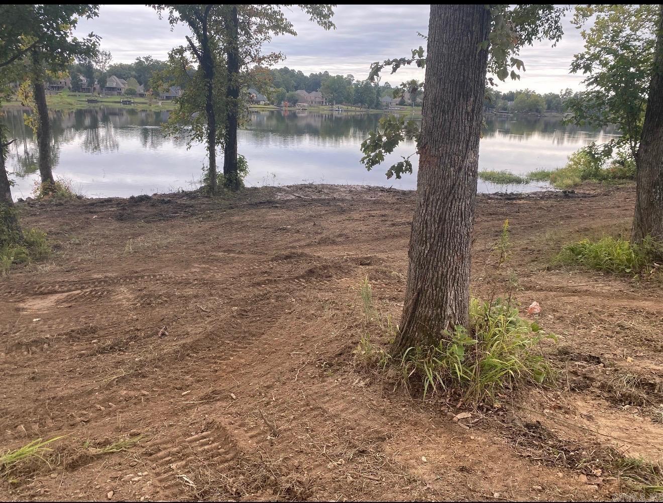 7542 S Shoreline  Benton, AR