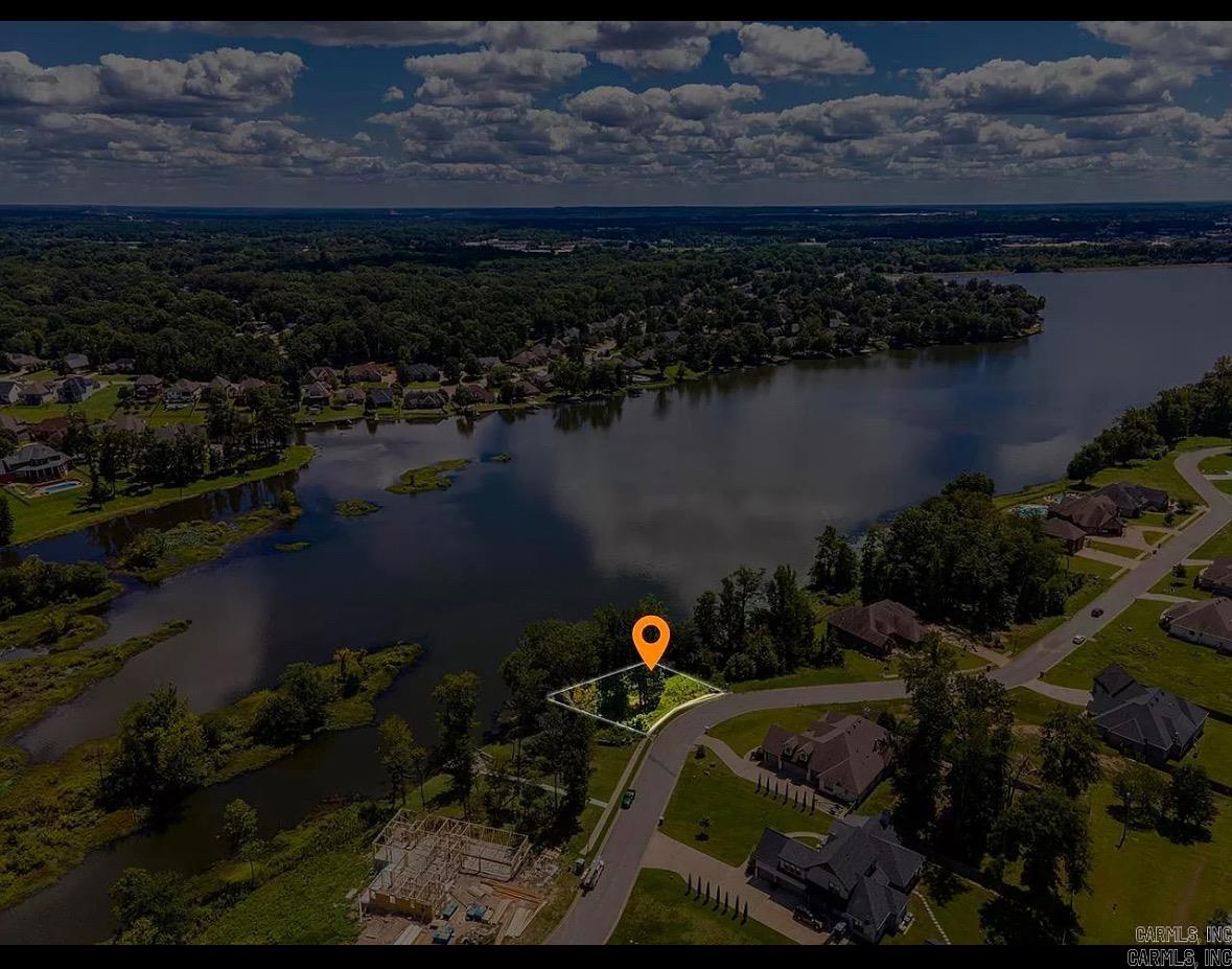7542 S Shoreline  Benton, AR