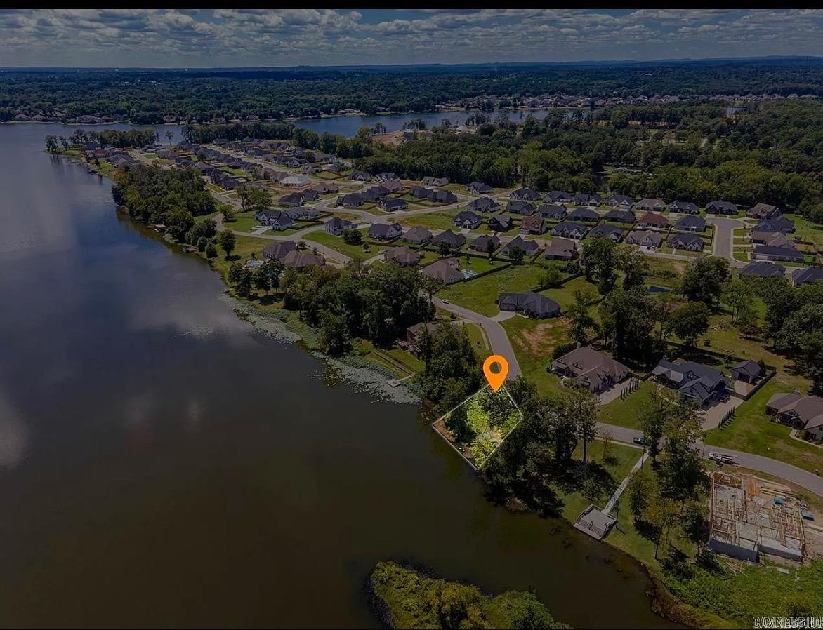 7542 S Shoreline  Benton, AR